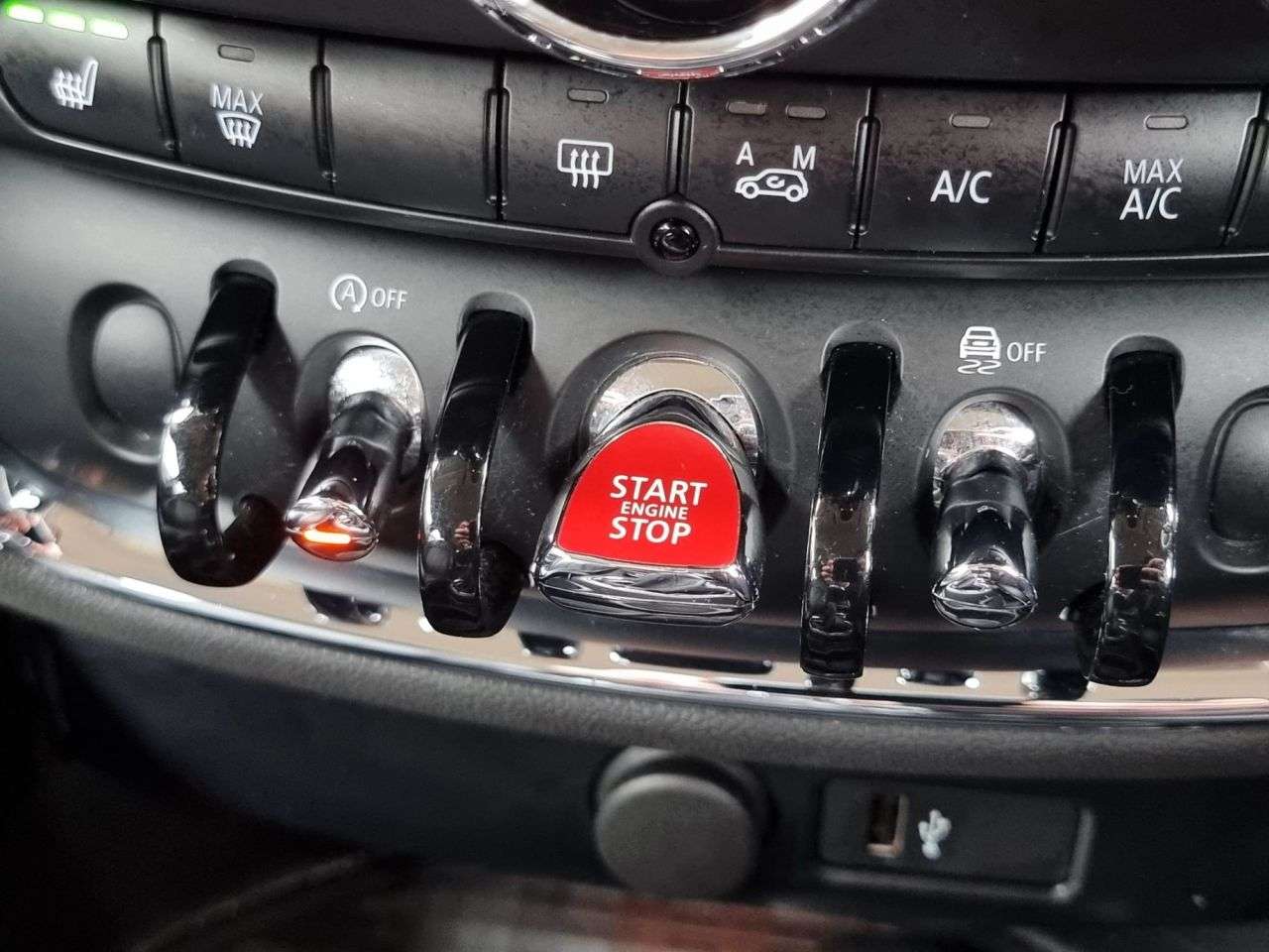 2019 MINI CLUBMAN 2019 MINI CLUBMAN