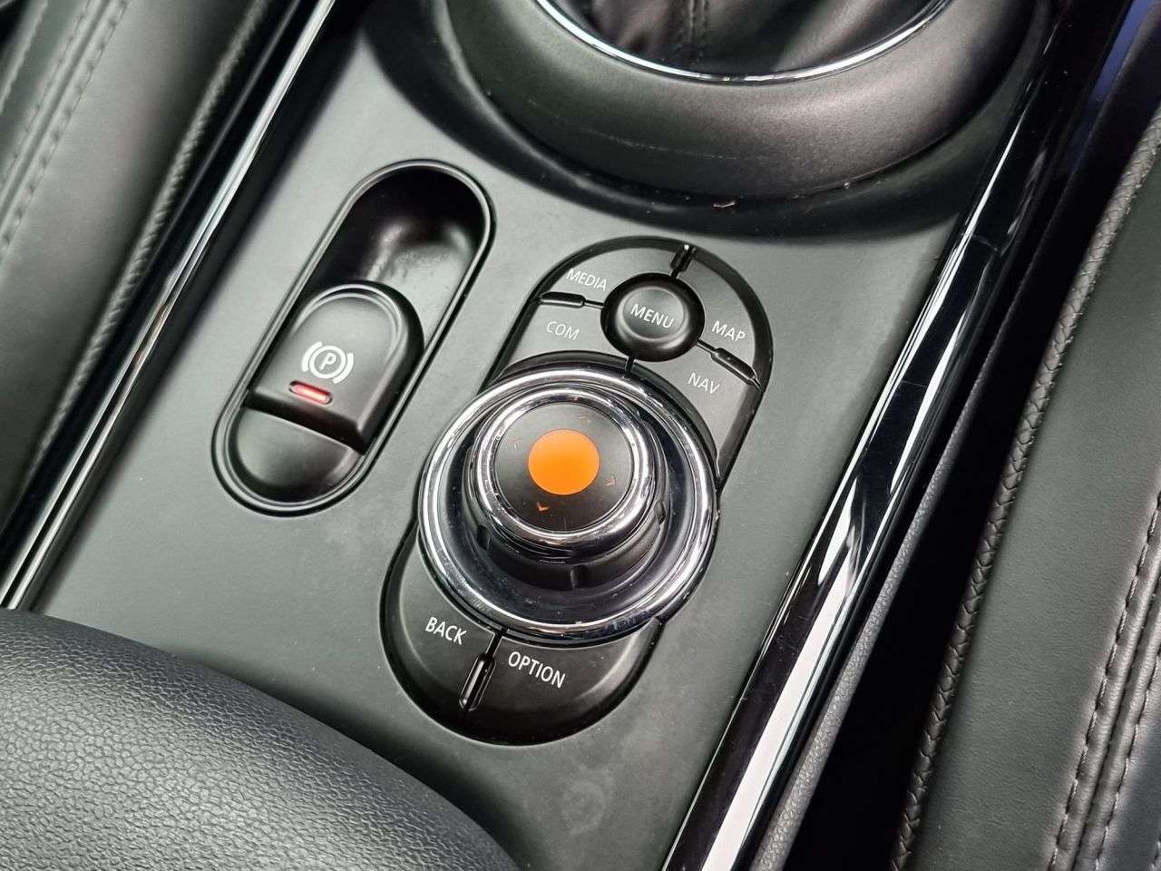 2019 MINI CLUBMAN 2019 MINI CLUBMAN