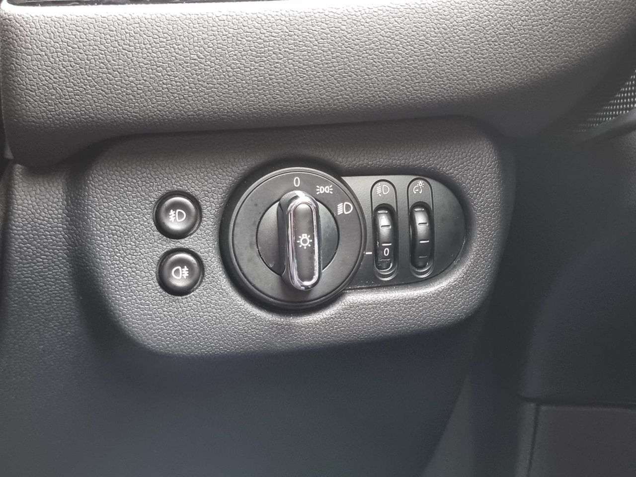 2019 MINI CLUBMAN 2019 MINI CLUBMAN