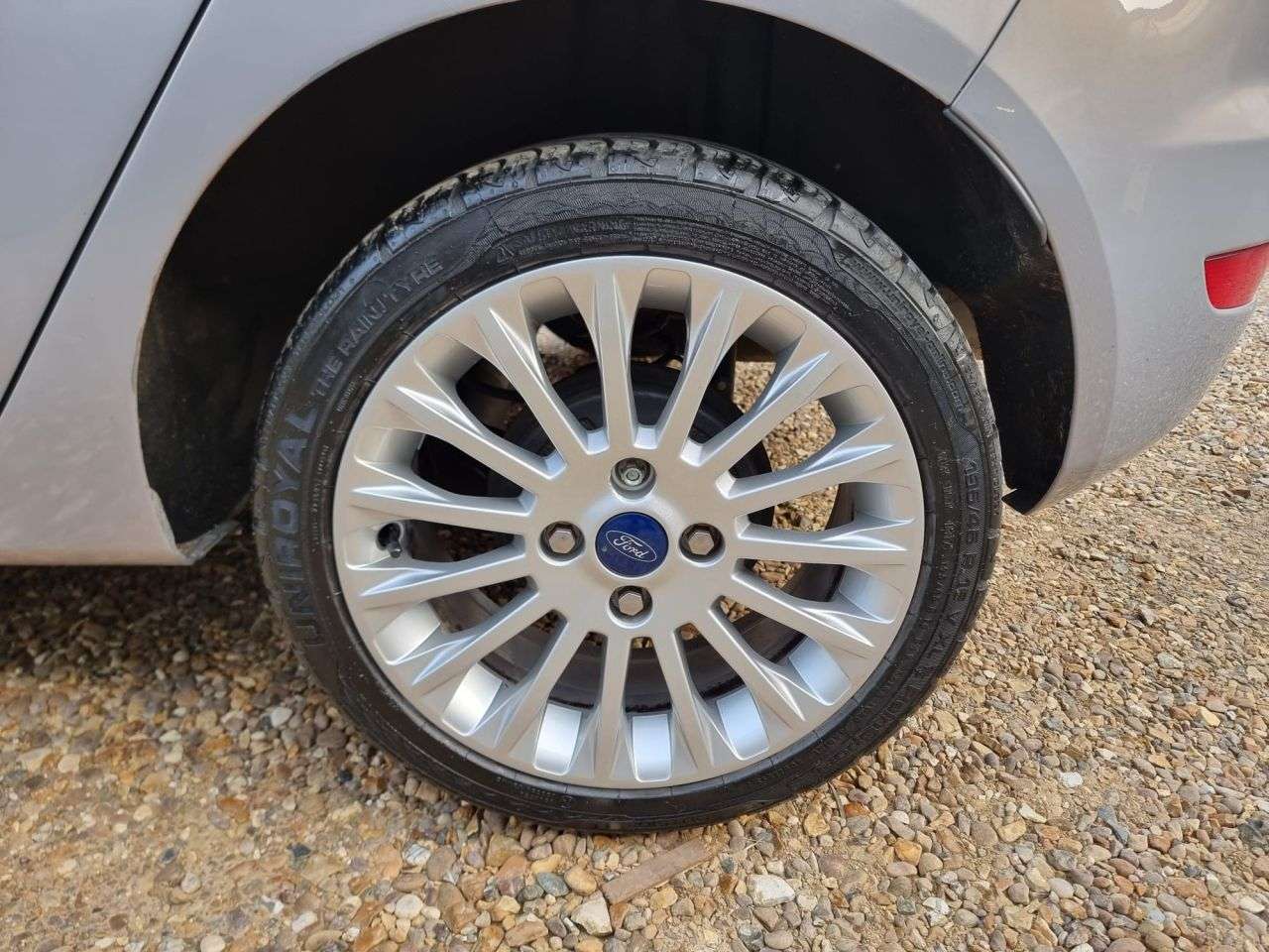 2011 FORD FIESTA 2011 FORD FIESTA