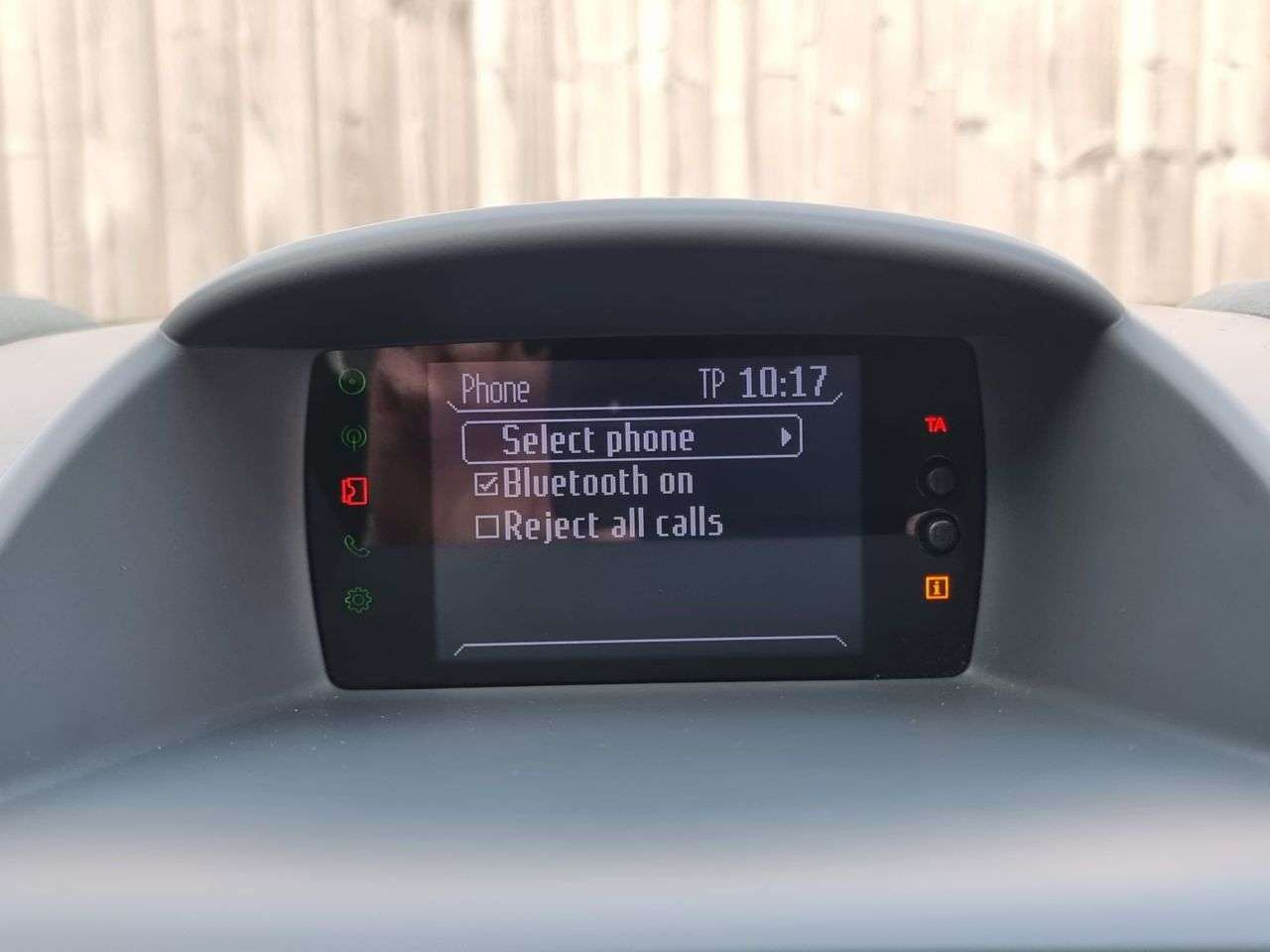 A 2011 FORD FIESTA 1.4 Titanium Hatchback 5dr Petrol Automatic (154 g/km, 94 bhp) AUTOMATIC +S A 2011 FORD FIESTA 1.4 Titanium Hatchback 5dr Petrol Automatic (154 g/km, 94 bhp) AUTOMATIC +S