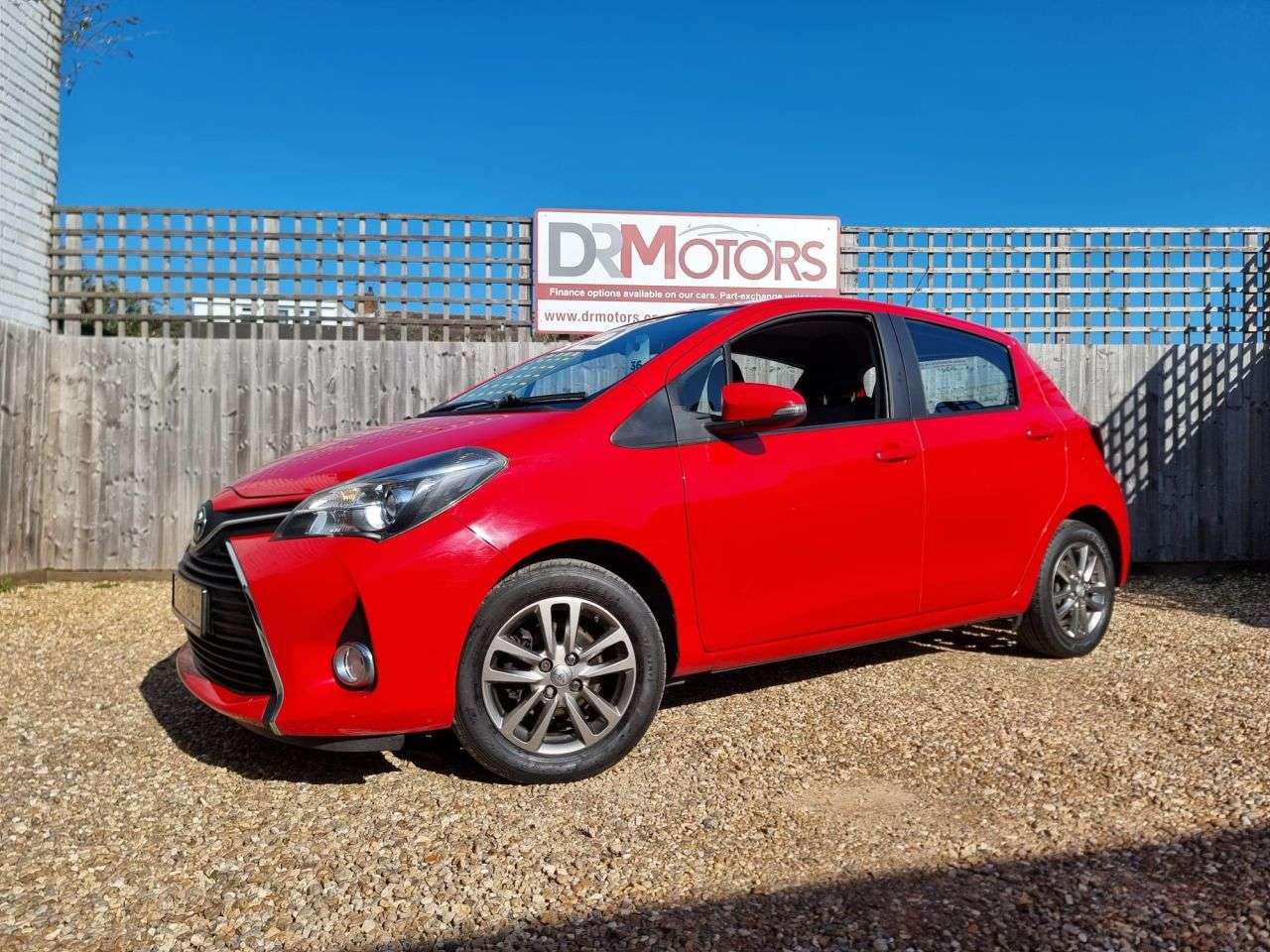 A 2015 TOYOTA YARIS 1.33 Dual VVT-i Icon Hatchback 5dr Petrol Manual Euro 5 Euro 5 (99 ps) R/CA A 2015 TOYOTA YARIS 1.33 Dual VVT-i Icon Hatchback 5dr Petrol Manual Euro 5 Euro 5 (99 ps) R/CA