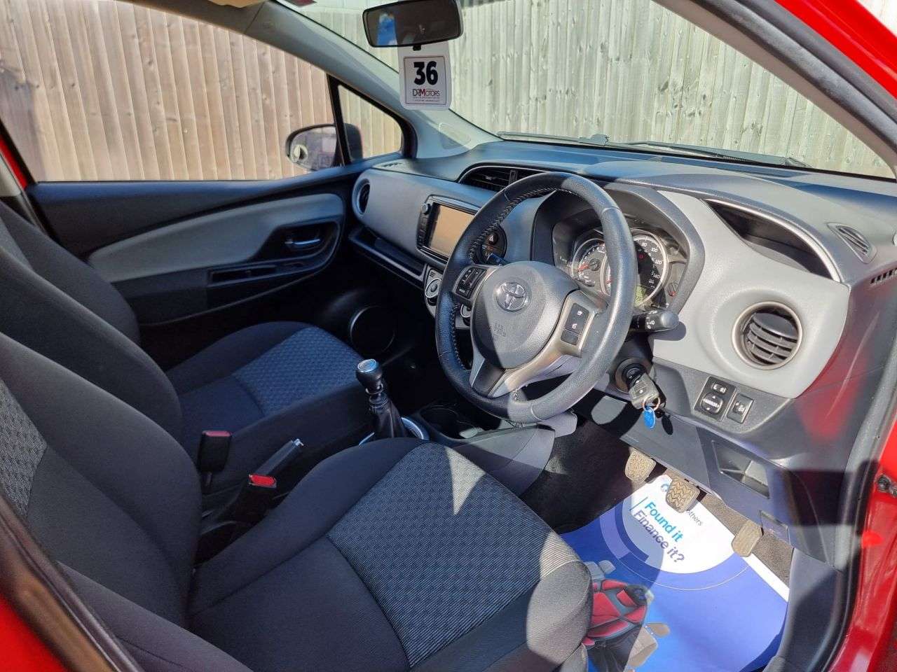 A 2015 TOYOTA YARIS 1.33 Dual VVT-i Icon Hatchback 5dr Petrol Manual Euro 5 Euro 5 (99 ps) R/CA A 2015 TOYOTA YARIS 1.33 Dual VVT-i Icon Hatchback 5dr Petrol Manual Euro 5 Euro 5 (99 ps) R/CA