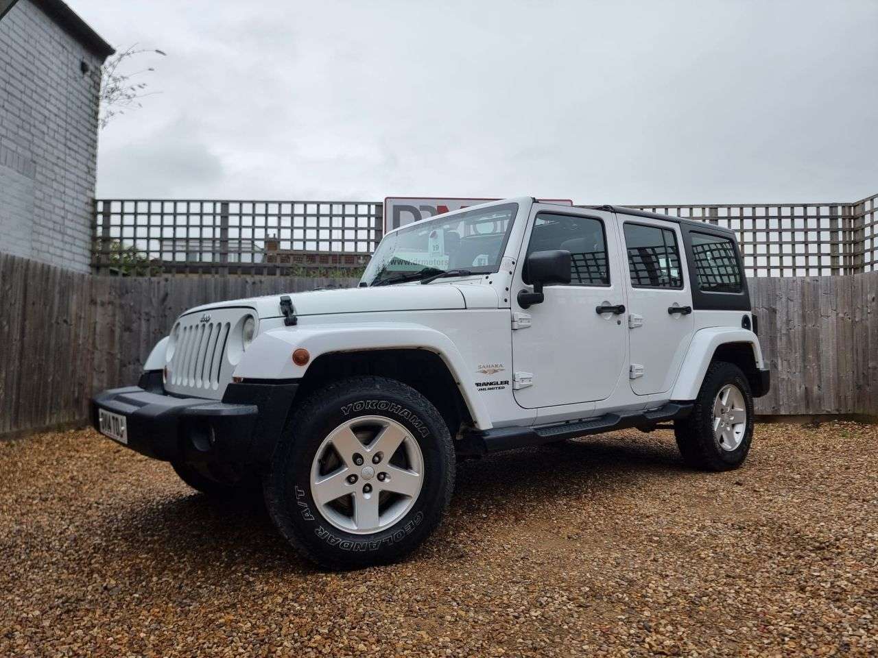 A 2014 JEEP WRANGLER 2.8 CRD Sahara SUV 4dr Diesel Auto 4WD Euro 5 (197 bhp) AUTO + 4 X 4 + BLUE A 2014 JEEP WRANGLER 2.8 CRD Sahara SUV 4dr Diesel Auto 4WD Euro 5 (197 bhp) AUTO + 4 X 4 + BLUE