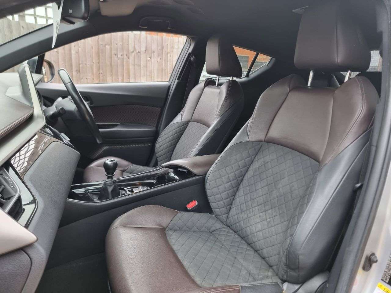 2017 TOYOTA C-HR 2017 TOYOTA C-HR