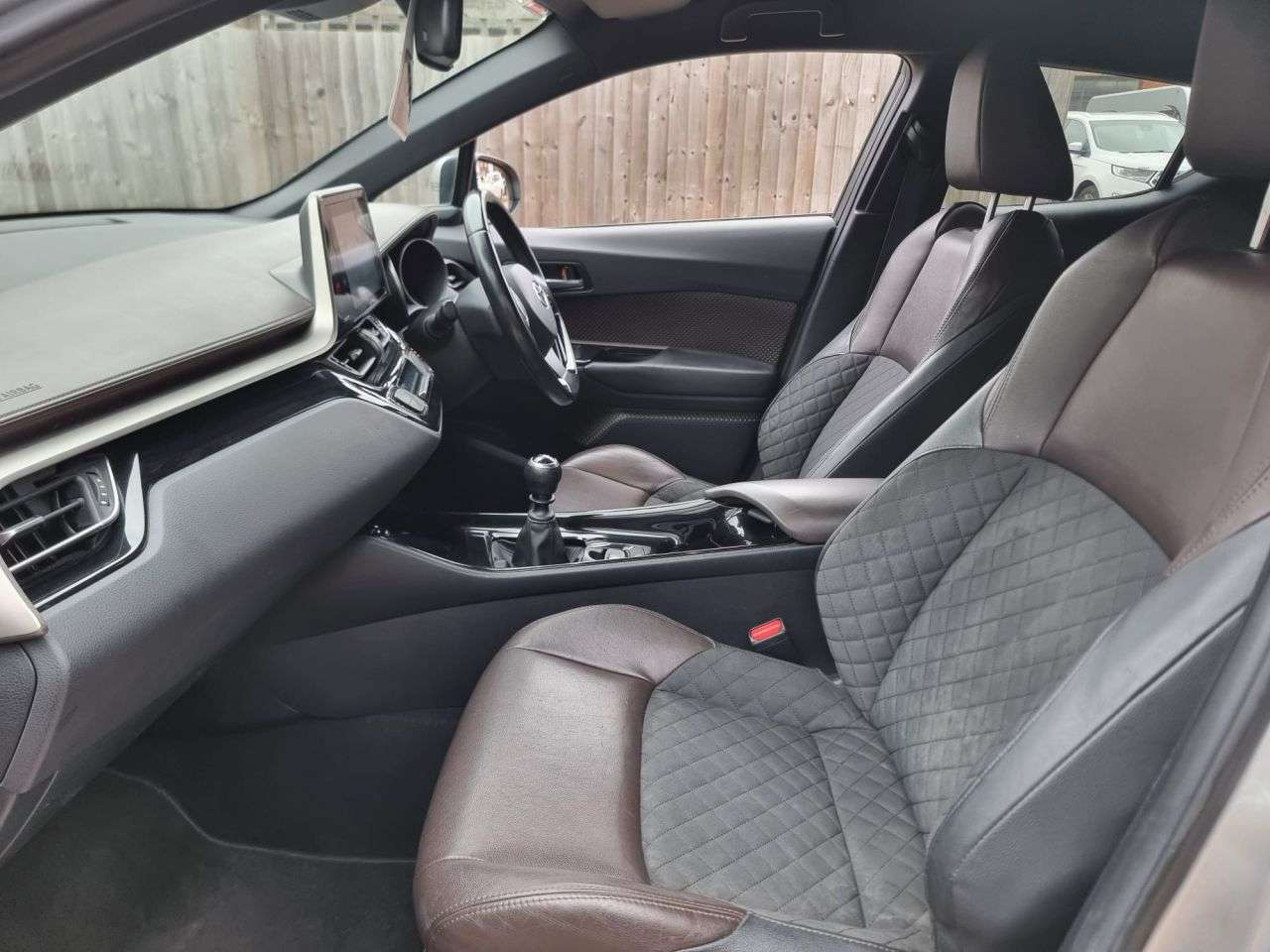 2017 TOYOTA C-HR 2017 TOYOTA C-HR