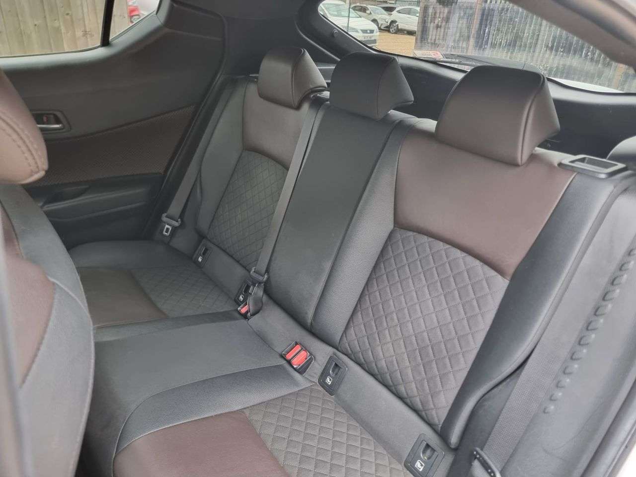 2017 TOYOTA C-HR 2017 TOYOTA C-HR