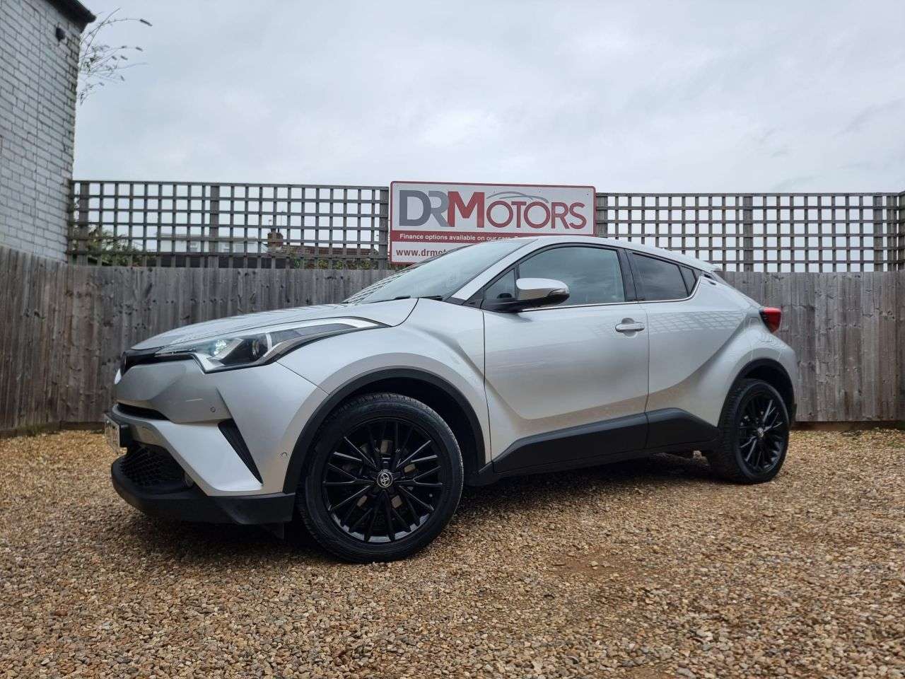 A 2017 TOYOTA C-HR 1.2 VVT-i Excel SUV 5dr Petrol Manual Euro 6 (s/s) (115 ps) A 2017 TOYOTA C-HR 1.2 VVT-i Excel SUV 5dr Petrol Manual Euro 6 (s/s) (115 ps)