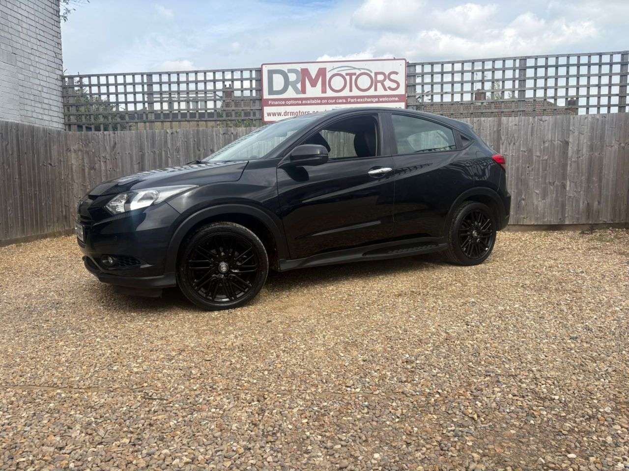 A 2017 HONDA HR-V 1.6 i-DTEC SE SUV 5dr Diesel Manual Euro 6 (s/s) (120 ps) BLUETOOTH + SENSO A 2017 HONDA HR-V 1.6 i-DTEC SE SUV 5dr Diesel Manual Euro 6 (s/s) (120 ps) BLUETOOTH + SENSO