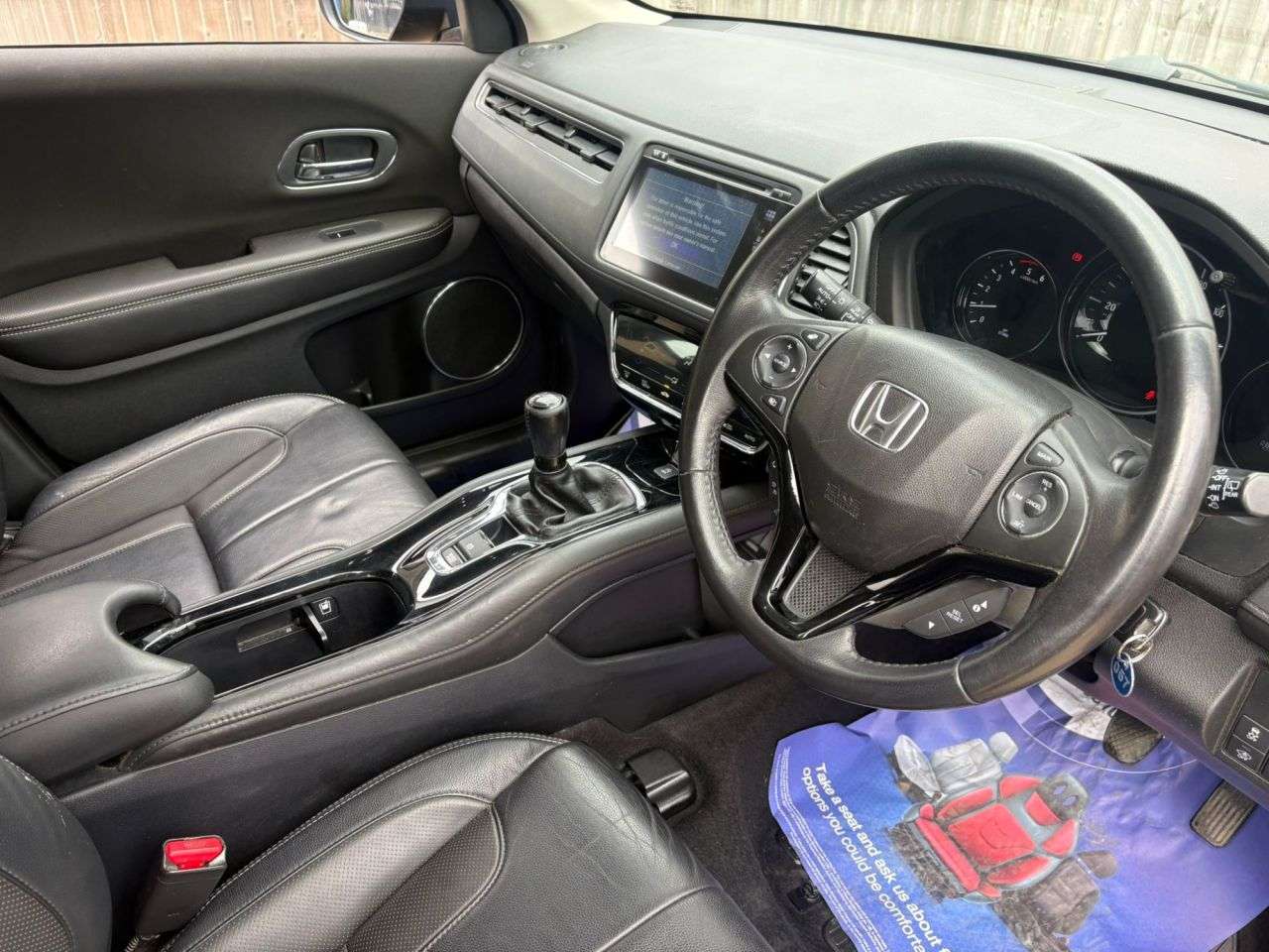 A 2017 HONDA HR-V 1.6 i-DTEC SE SUV 5dr Diesel Manual Euro 6 (s/s) (120 ps) BLUETOOTH + SENSO A 2017 HONDA HR-V 1.6 i-DTEC SE SUV 5dr Diesel Manual Euro 6 (s/s) (120 ps) BLUETOOTH + SENSO