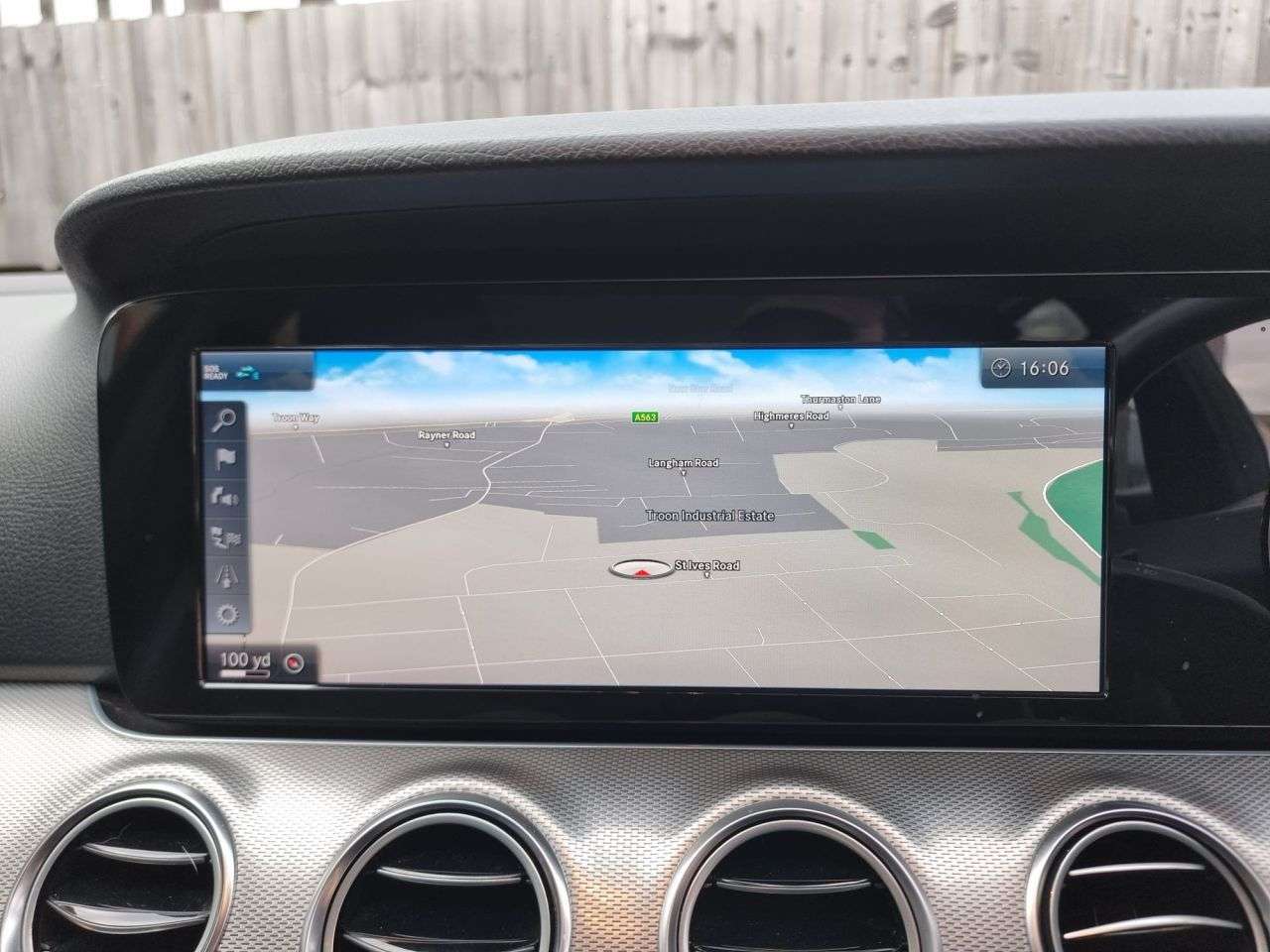 A 2018 MERCEDES-BENZ E-CLASS 2.0 E220d SE Saloon 4dr Diesel G-Tronic+ Euro 6 (s/s) (194 ps) + SAT NAV + A 2018 MERCEDES-BENZ E-CLASS 2.0 E220d SE Saloon 4dr Diesel G-Tronic+ Euro 6 (s/s) (194 ps) + SAT NAV +