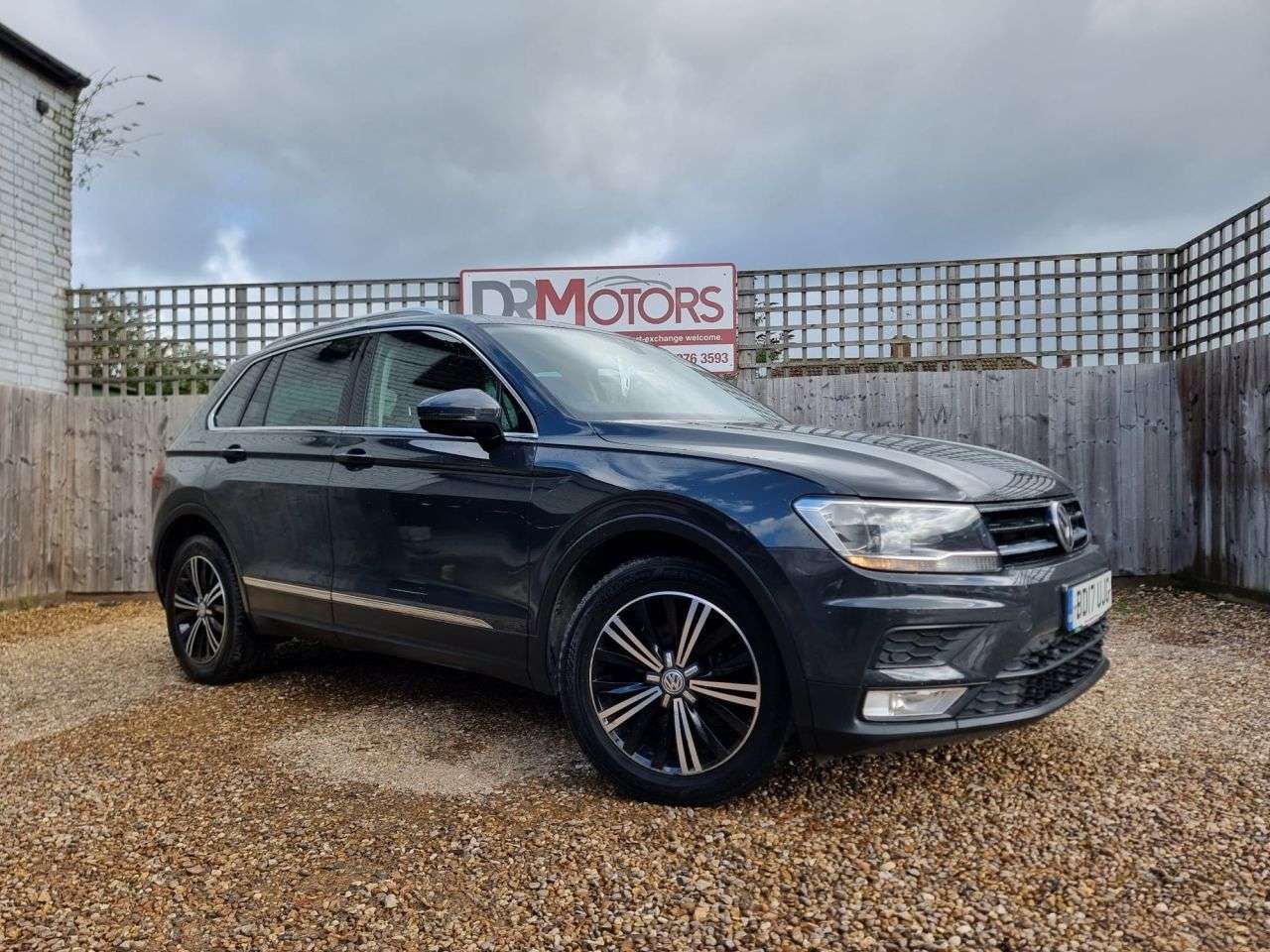 2017 VOLKSWAGEN TIGUAN 2017 VOLKSWAGEN TIGUAN