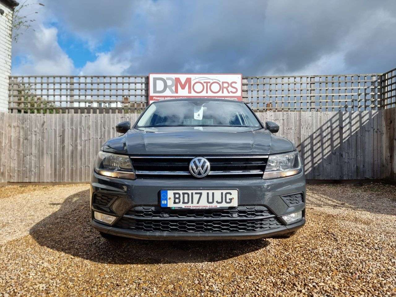 2017 VOLKSWAGEN TIGUAN 2017 VOLKSWAGEN TIGUAN