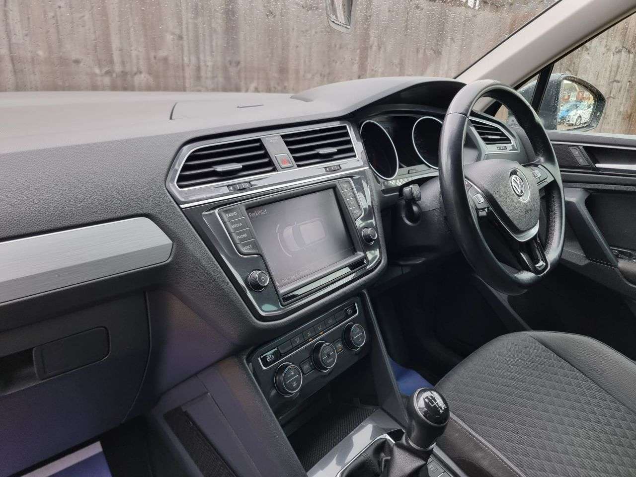 2017 VOLKSWAGEN TIGUAN 2017 VOLKSWAGEN TIGUAN