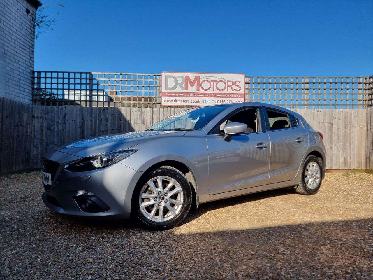 A 2014 MAZDA MAZDA3 2.0 SKYACTIV-G SE-L Hatchback 5dr Petrol Manual Euro 5 (s/s) (120 ps) + BLU A 2014 MAZDA MAZDA3 2.0 SKYACTIV-G SE-L Hatchback 5dr Petrol Manual Euro 5 (s/s) (120 ps) + BLU