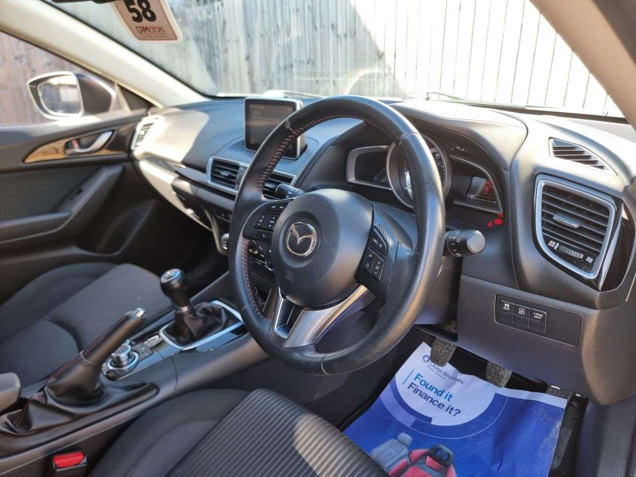 A 2014 MAZDA MAZDA3 2.0 SKYACTIV-G SE-L Hatchback 5dr Petrol Manual Euro 5 (s/s) (120 ps) + BLU A 2014 MAZDA MAZDA3 2.0 SKYACTIV-G SE-L Hatchback 5dr Petrol Manual Euro 5 (s/s) (120 ps) + BLU