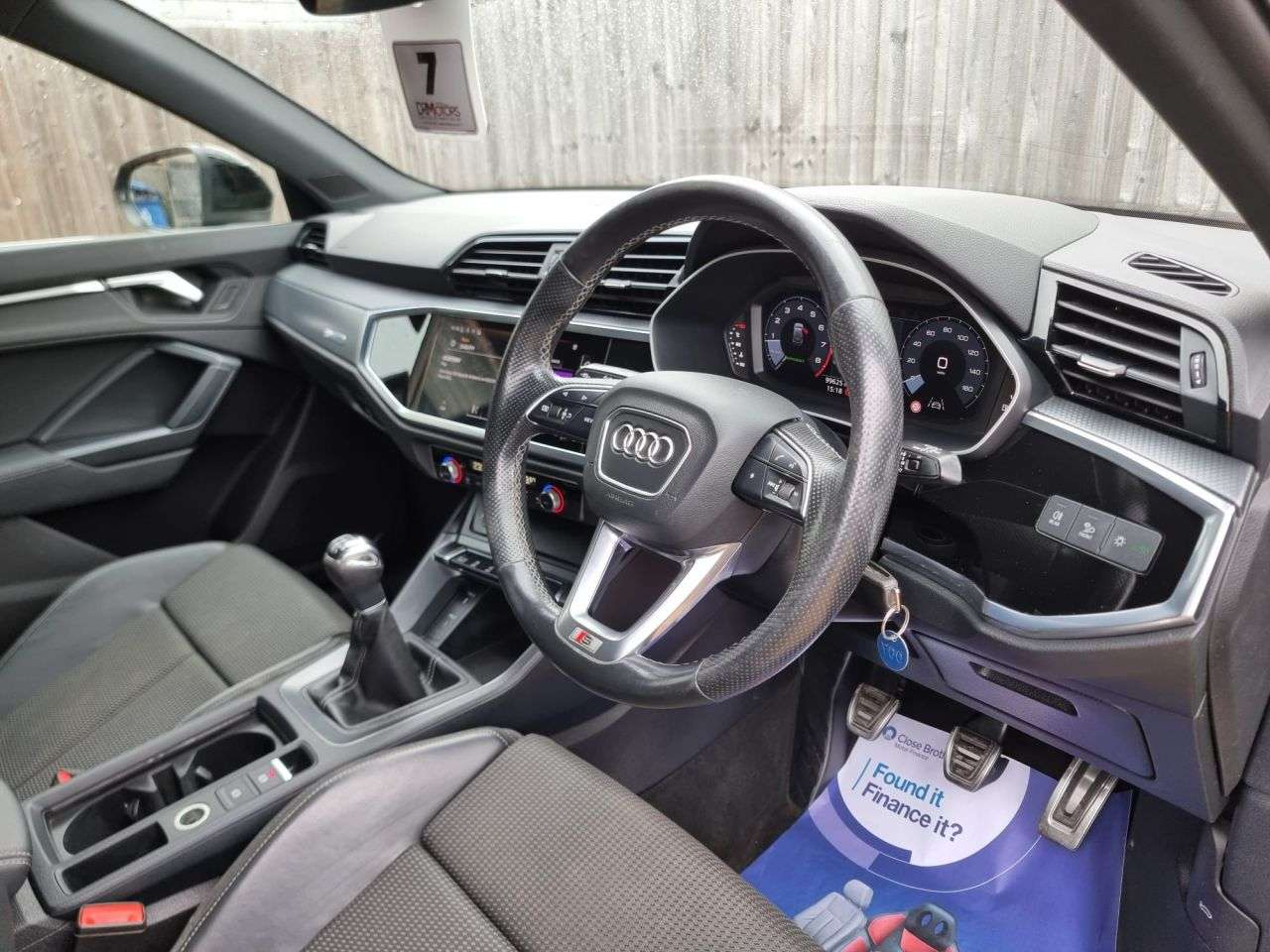 A 2021 AUDI Q3 1.5 TFSI CoD 35 S line SUV 5dr Petrol Manual Euro 6 (s/s) (150 ps) A 2021 AUDI Q3 1.5 TFSI CoD 35 S line SUV 5dr Petrol Manual Euro 6 (s/s) (150 ps)