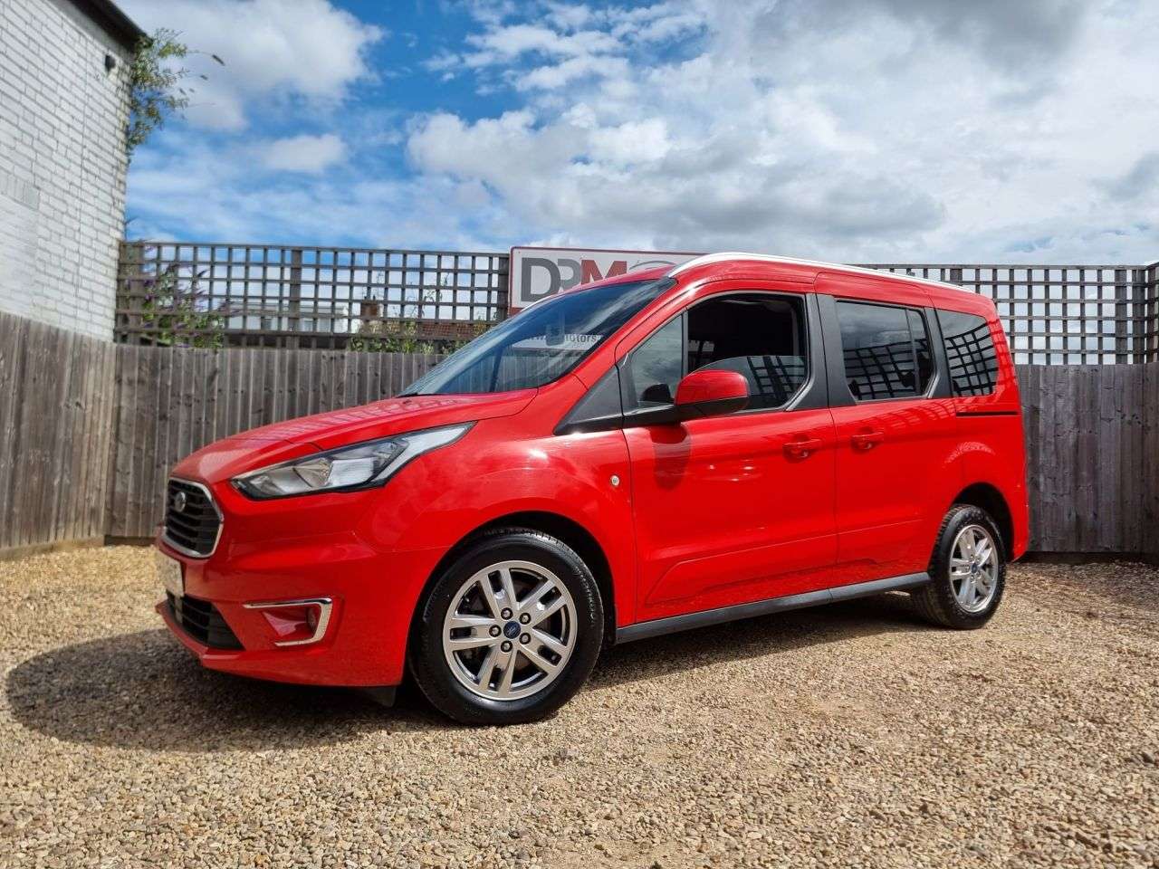 A 2020 FORD TOURNEO CONNECT 1.5 EcoBlue Titanium MPV 5dr Diesel Manual Euro 6 (s/s) (120 ps) + PAN ROOF A 2020 FORD TOURNEO CONNECT 1.5 EcoBlue Titanium MPV 5dr Diesel Manual Euro 6 (s/s) (120 ps) + PAN ROOF
