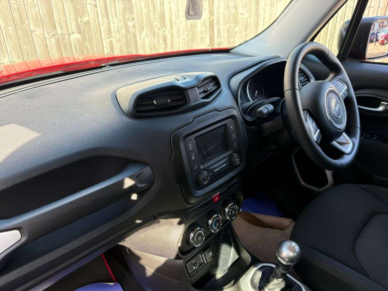 A 2015 JEEP RENEGADE 1.6 MultiJetII Sport SUV 5dr Diesel Manual Euro 5 (s/s) (120 ps) £35 R/TAX A 2015 JEEP RENEGADE 1.6 MultiJetII Sport SUV 5dr Diesel Manual Euro 5 (s/s) (120 ps) £35 R/TAX