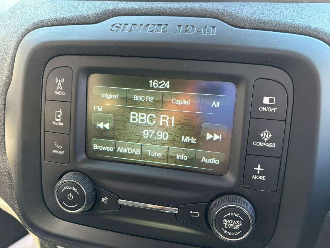 A 2015 JEEP RENEGADE 1.6 MultiJetII Sport SUV 5dr Diesel Manual Euro 5 (s/s) (120 ps) £35 R/TAX A 2015 JEEP RENEGADE 1.6 MultiJetII Sport SUV 5dr Diesel Manual Euro 5 (s/s) (120 ps) £35 R/TAX