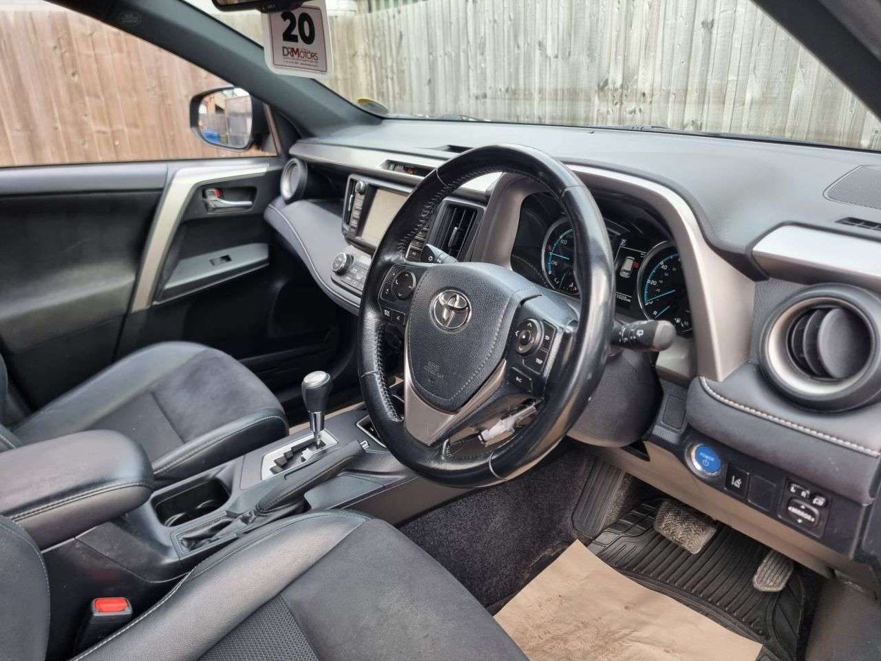 A 2018 TOYOTA RAV4 2.5 VVT-h Design SUV 5dr Petrol Hybrid CVT 4WD Euro 6 (s/s) (197 ps) SAT NA A 2018 TOYOTA RAV4 2.5 VVT-h Design SUV 5dr Petrol Hybrid CVT 4WD Euro 6 (s/s) (197 ps) SAT NA