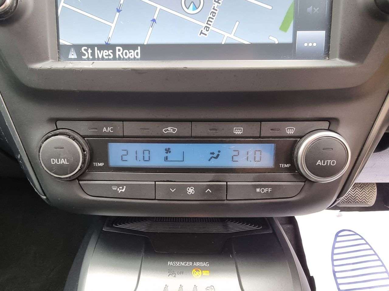 2017 TOYOTA AVENSIS 2017 TOYOTA AVENSIS