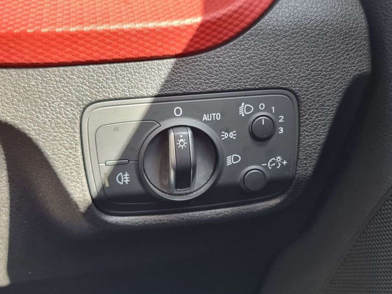 2020 AUDI Q2 2020 AUDI Q2