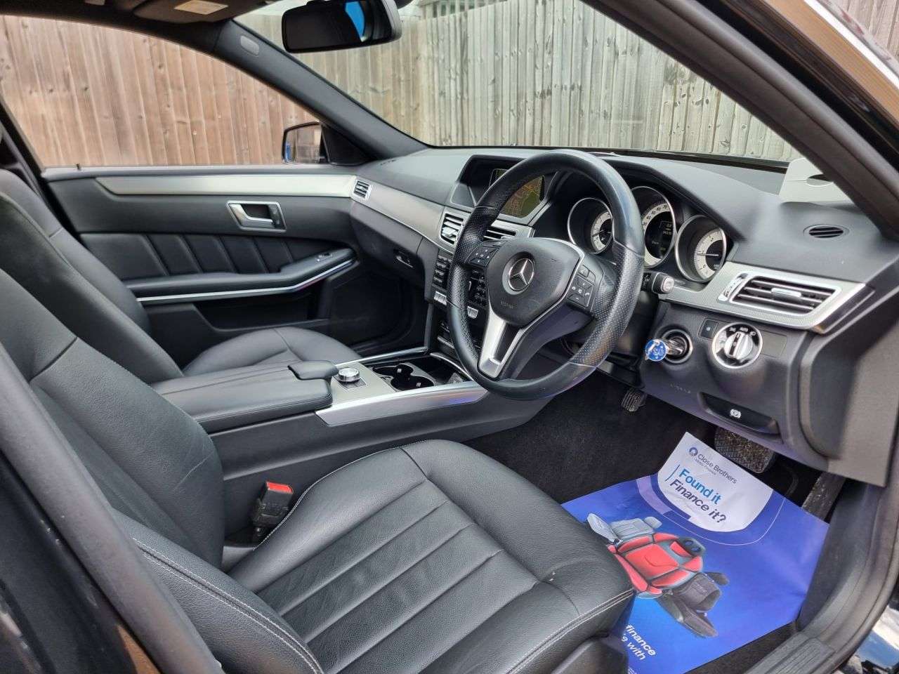 A 2014 MERCEDES-BENZ E-CLASS 2.1 E250 CDI SE Saloon 4dr Diesel G-Tronic+ Euro 5 (s/s) (204 ps) + SAT NAV A 2014 MERCEDES-BENZ E-CLASS 2.1 E250 CDI SE Saloon 4dr Diesel G-Tronic+ Euro 5 (s/s) (204 ps) + SAT NAV