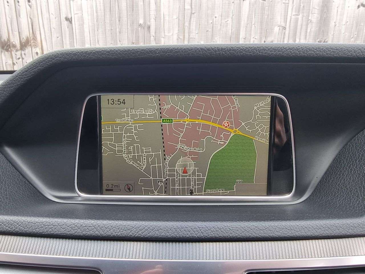 A 2014 MERCEDES-BENZ E-CLASS 2.1 E250 CDI SE Saloon 4dr Diesel G-Tronic+ Euro 5 (s/s) (204 ps) + SAT NAV A 2014 MERCEDES-BENZ E-CLASS 2.1 E250 CDI SE Saloon 4dr Diesel G-Tronic+ Euro 5 (s/s) (204 ps) + SAT NAV
