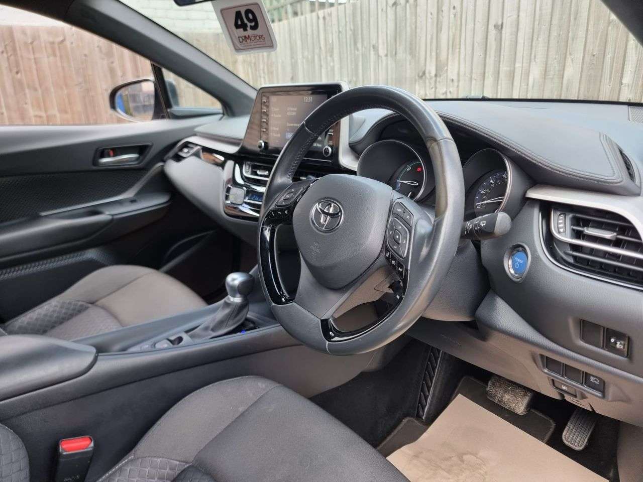 A 2022 TOYOTA C-HR 1.8 VVT-h GPF Icon SUV 5dr Petrol Hybrid CVT Euro 6 (s/s) (122 ps) R/CAMERA A 2022 TOYOTA C-HR 1.8 VVT-h GPF Icon SUV 5dr Petrol Hybrid CVT Euro 6 (s/s) (122 ps) R/CAMERA