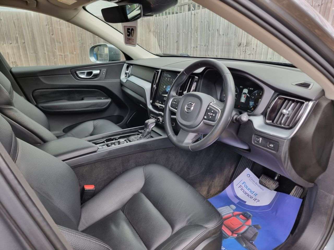 A 2020 VOLVO XC60 2.0 T5 Momentum SUV 5dr Petrol Auto AWD Euro 6 (s/s) (250 ps) + SAT NAV + S A 2020 VOLVO XC60 2.0 T5 Momentum SUV 5dr Petrol Auto AWD Euro 6 (s/s) (250 ps) + SAT NAV + S