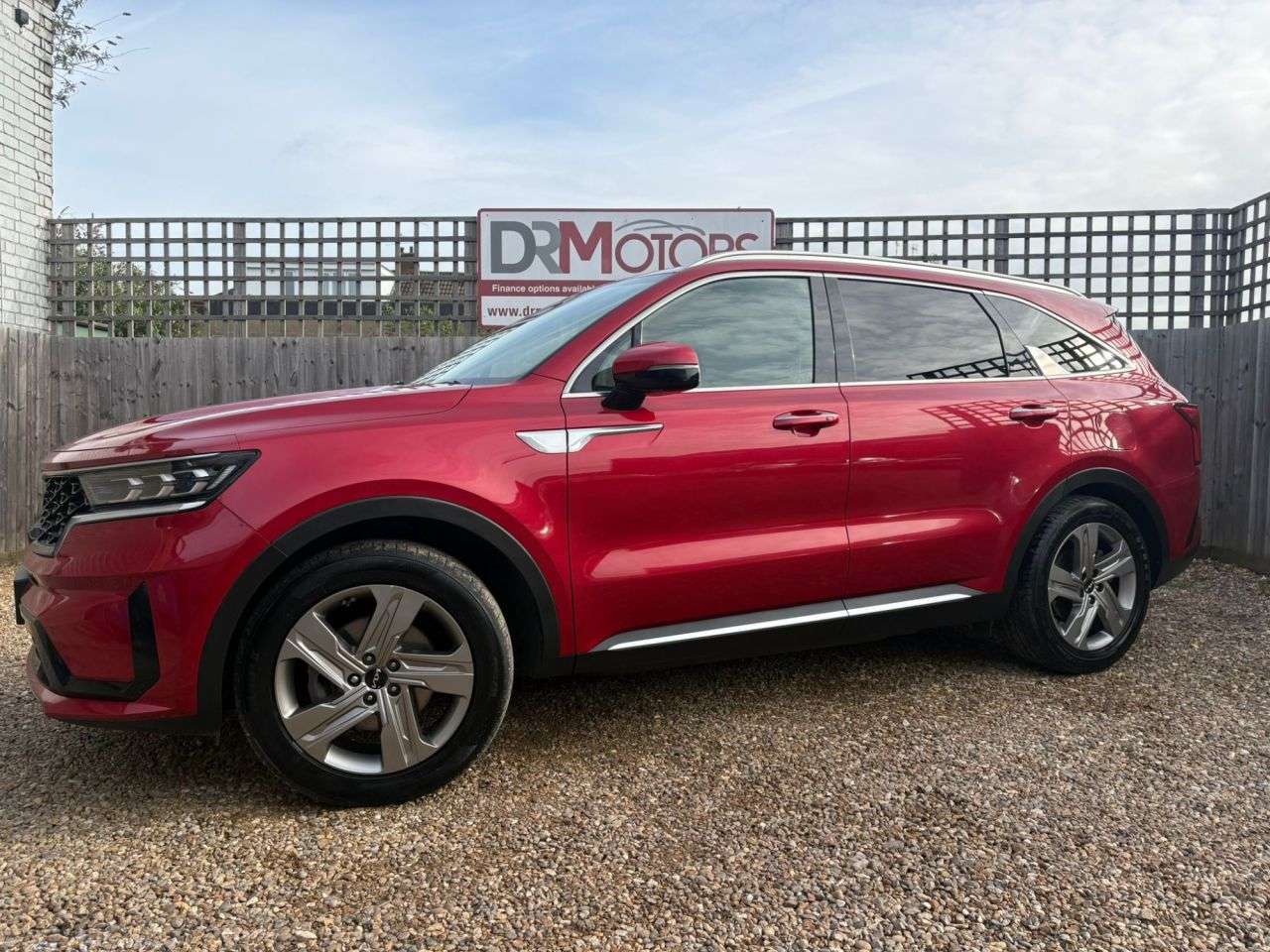 A 2022 KIA SORENTO 1.6 h T-GDi 3 SUV 5dr Petrol Hybrid Auto AWD Euro 6 (s/s) (226 bhp) 7 SEATE A 2022 KIA SORENTO 1.6 h T-GDi 3 SUV 5dr Petrol Hybrid Auto AWD Euro 6 (s/s) (226 bhp) 7 SEATE