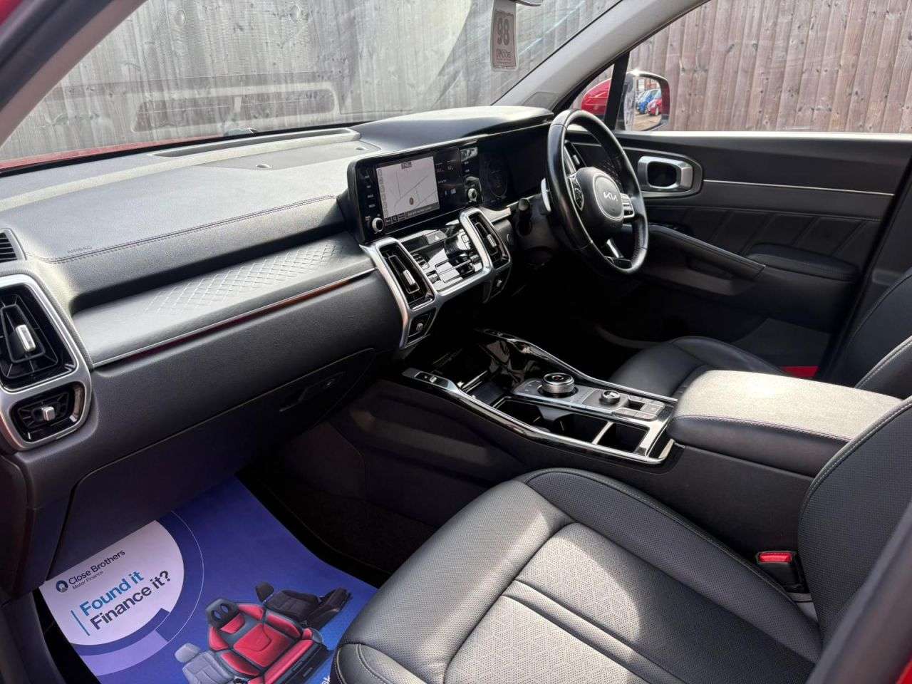 A 2022 KIA SORENTO 1.6 h T-GDi 3 SUV 5dr Petrol Hybrid Auto AWD Euro 6 (s/s) (226 bhp) 7 SEATE A 2022 KIA SORENTO 1.6 h T-GDi 3 SUV 5dr Petrol Hybrid Auto AWD Euro 6 (s/s) (226 bhp) 7 SEATE