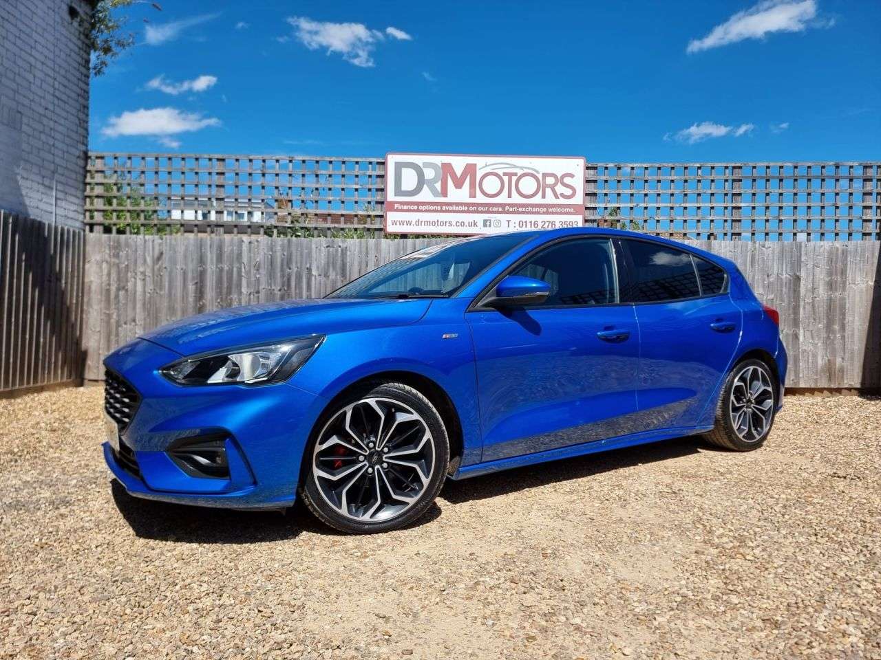 A 2018 FORD FOCUS 1.0T EcoBoost ST-Line X Hatchback 5dr Petrol Manual Euro 6 (s/s) (125 ps) S A 2018 FORD FOCUS 1.0T EcoBoost ST-Line X Hatchback 5dr Petrol Manual Euro 6 (s/s) (125 ps) S