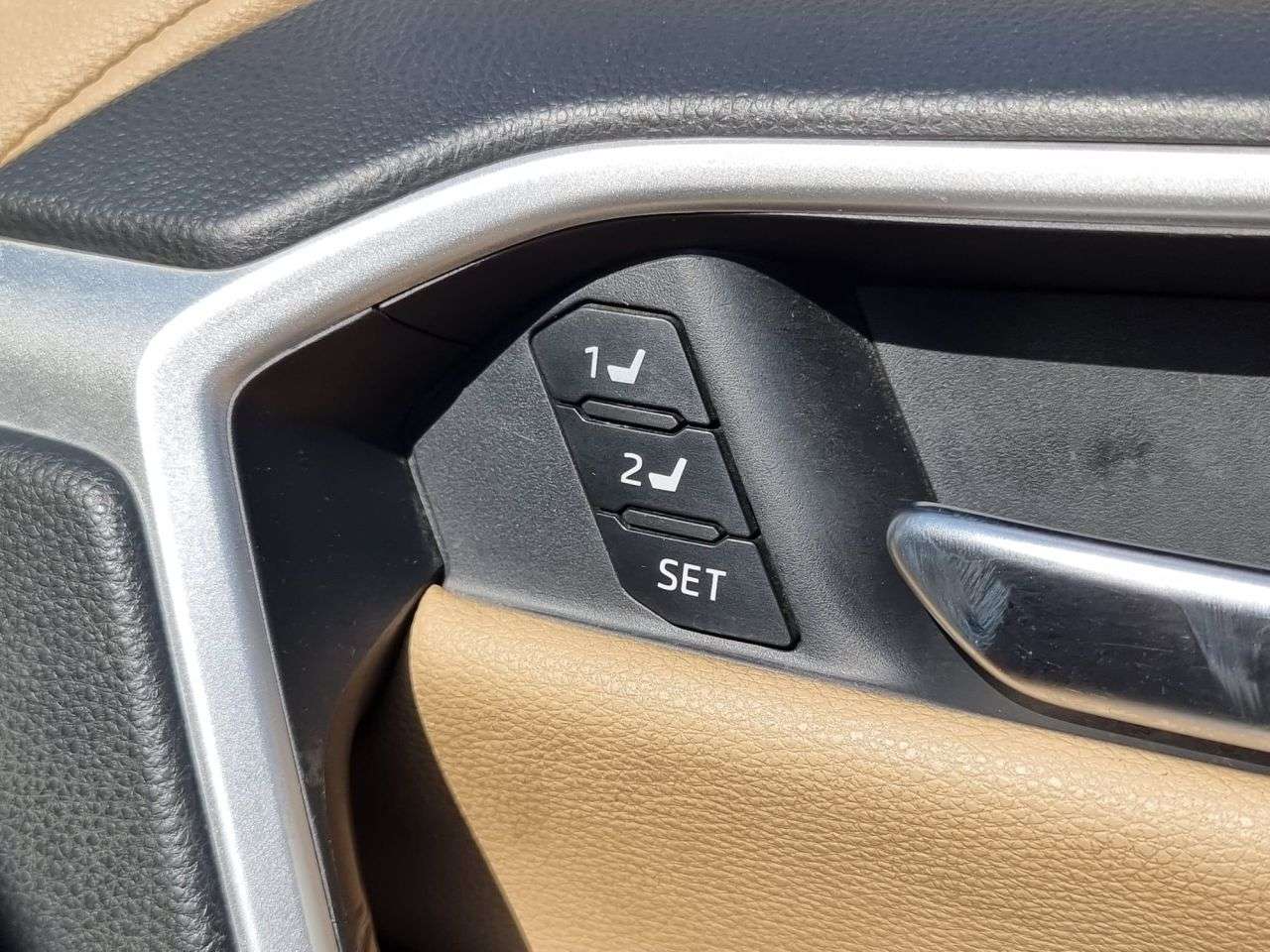 2020 TOYOTA RAV4 2020 TOYOTA RAV4