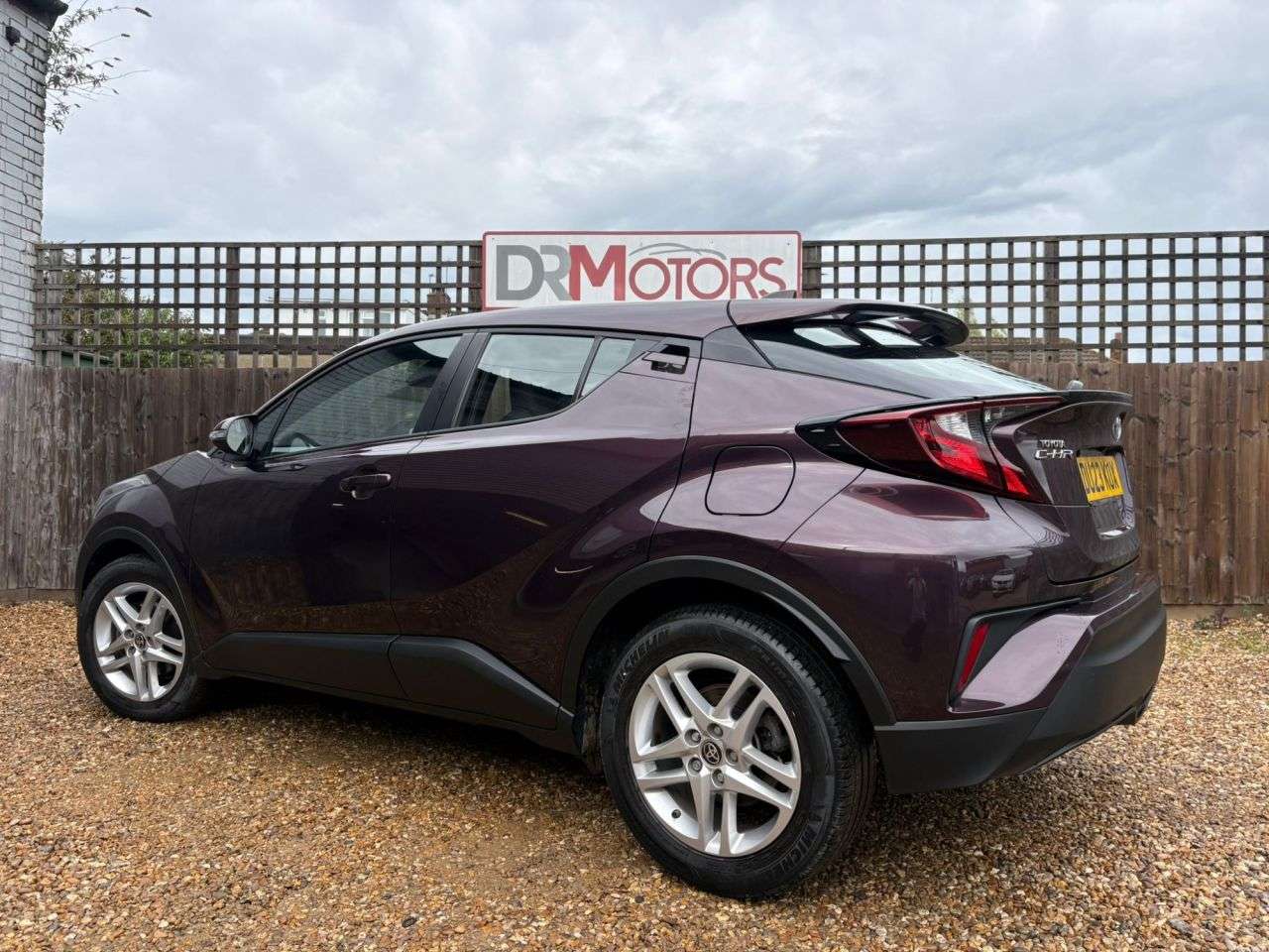 2023 TOYOTA C-HR 2023 TOYOTA C-HR