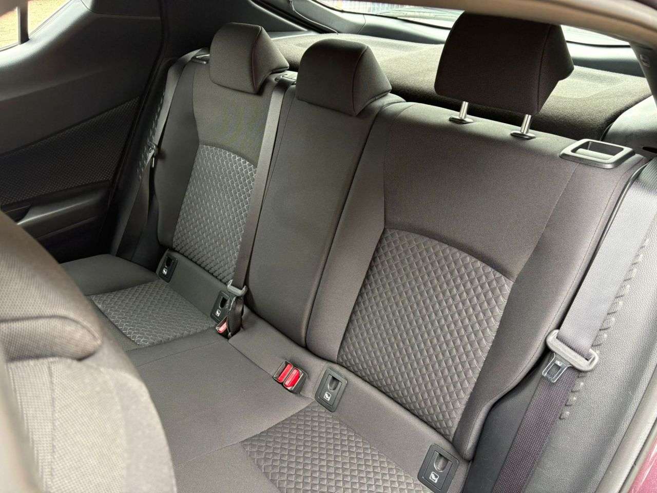 2023 TOYOTA C-HR 2023 TOYOTA C-HR