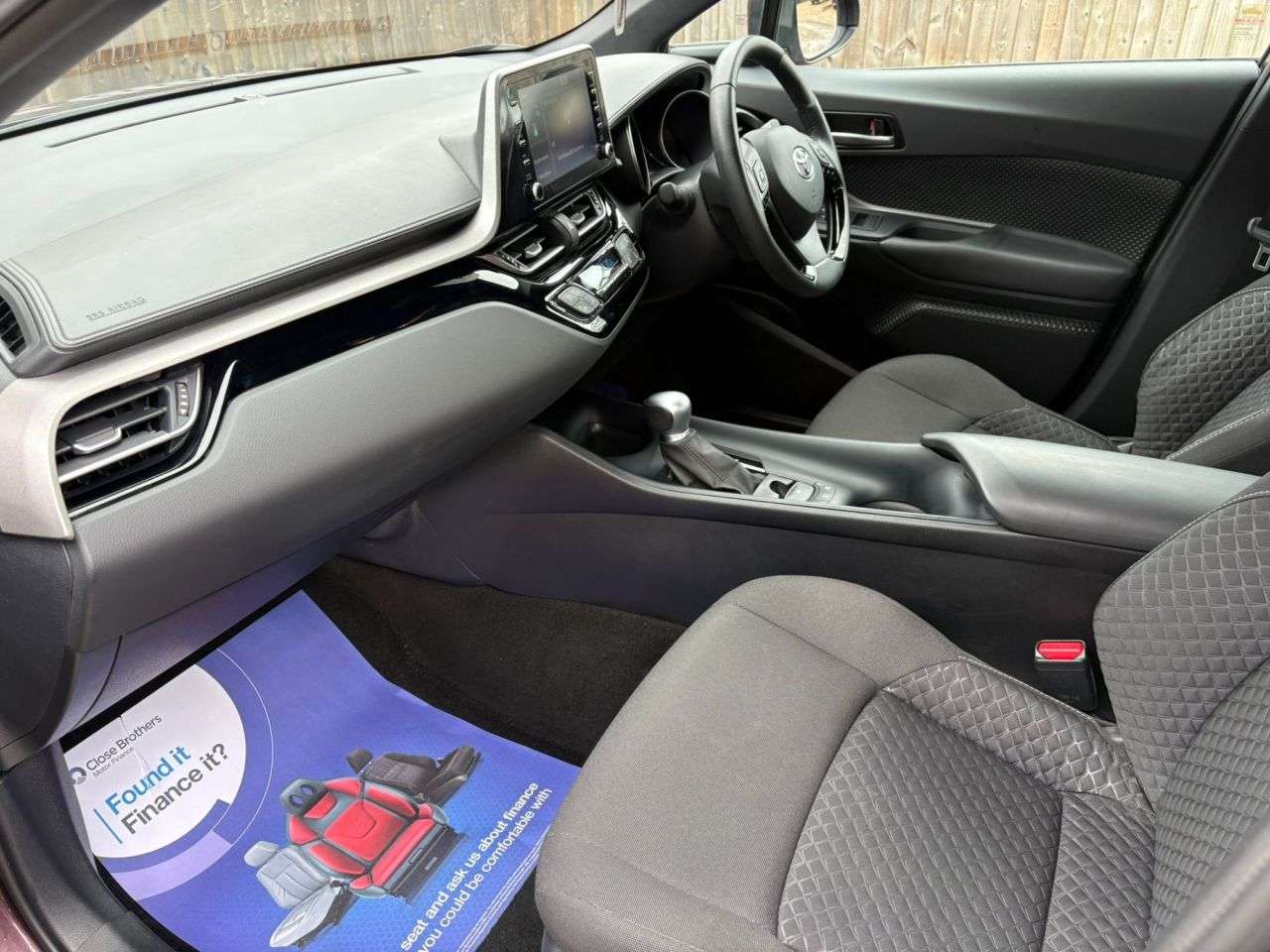 2023 TOYOTA C-HR 2023 TOYOTA C-HR