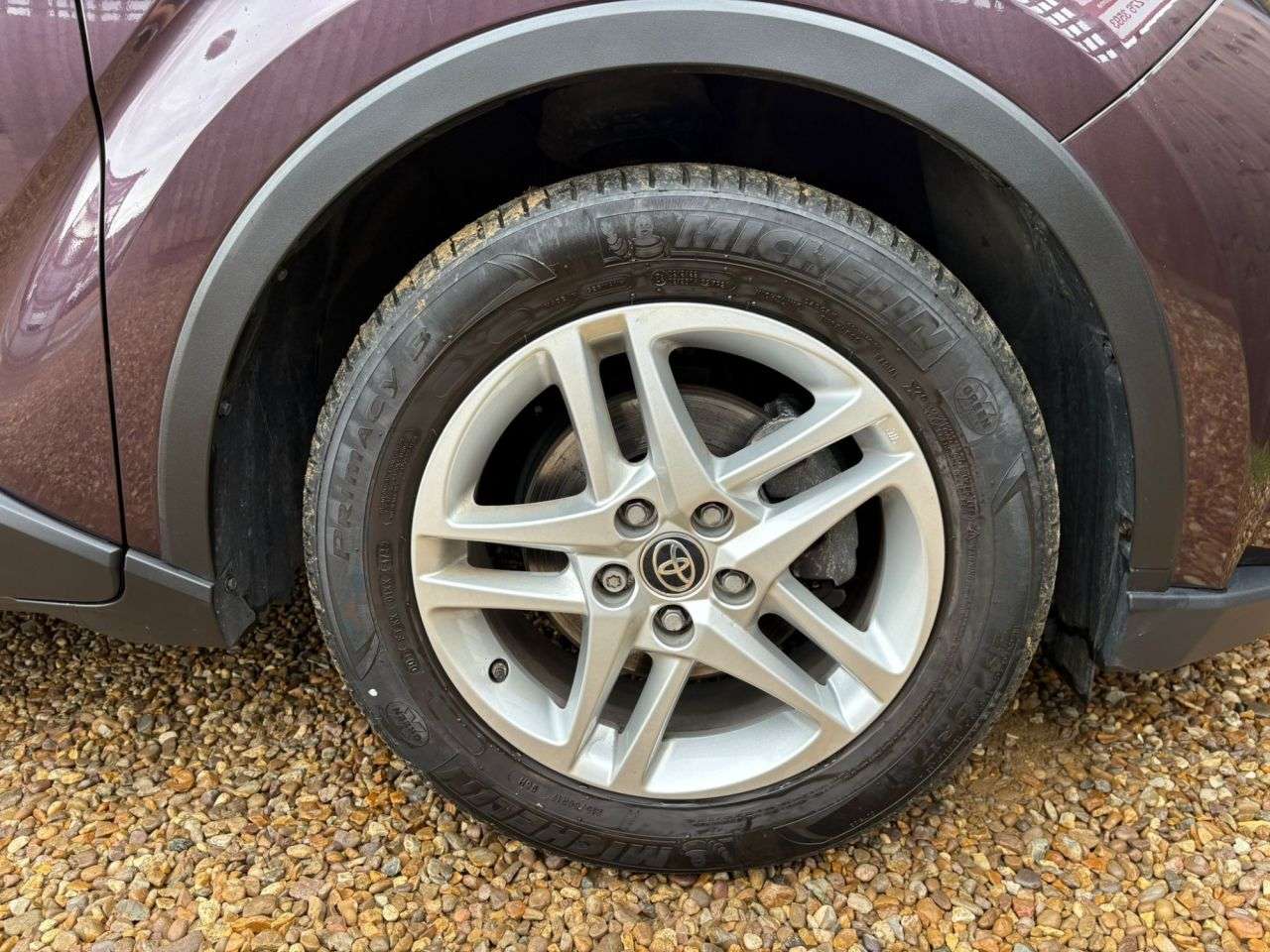 2023 TOYOTA C-HR 2023 TOYOTA C-HR