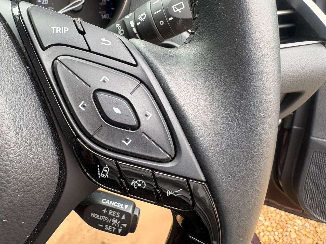 2023 TOYOTA C-HR 2023 TOYOTA C-HR