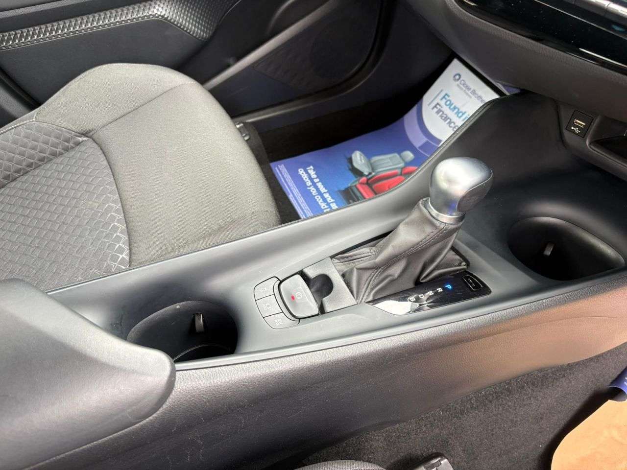 2023 TOYOTA C-HR 2023 TOYOTA C-HR