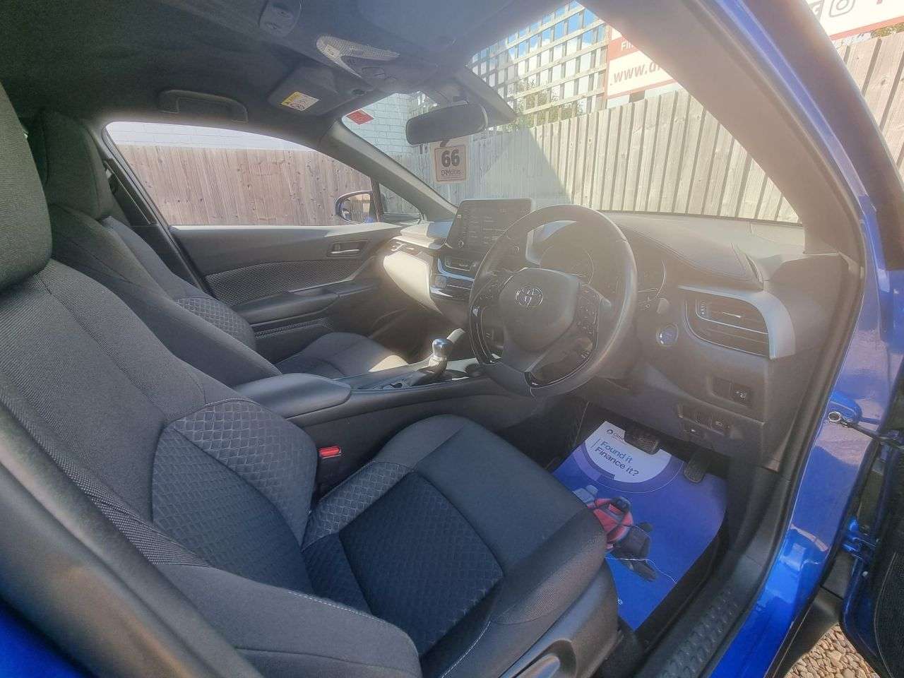 2020 TOYOTA C-HR 2020 TOYOTA C-HR