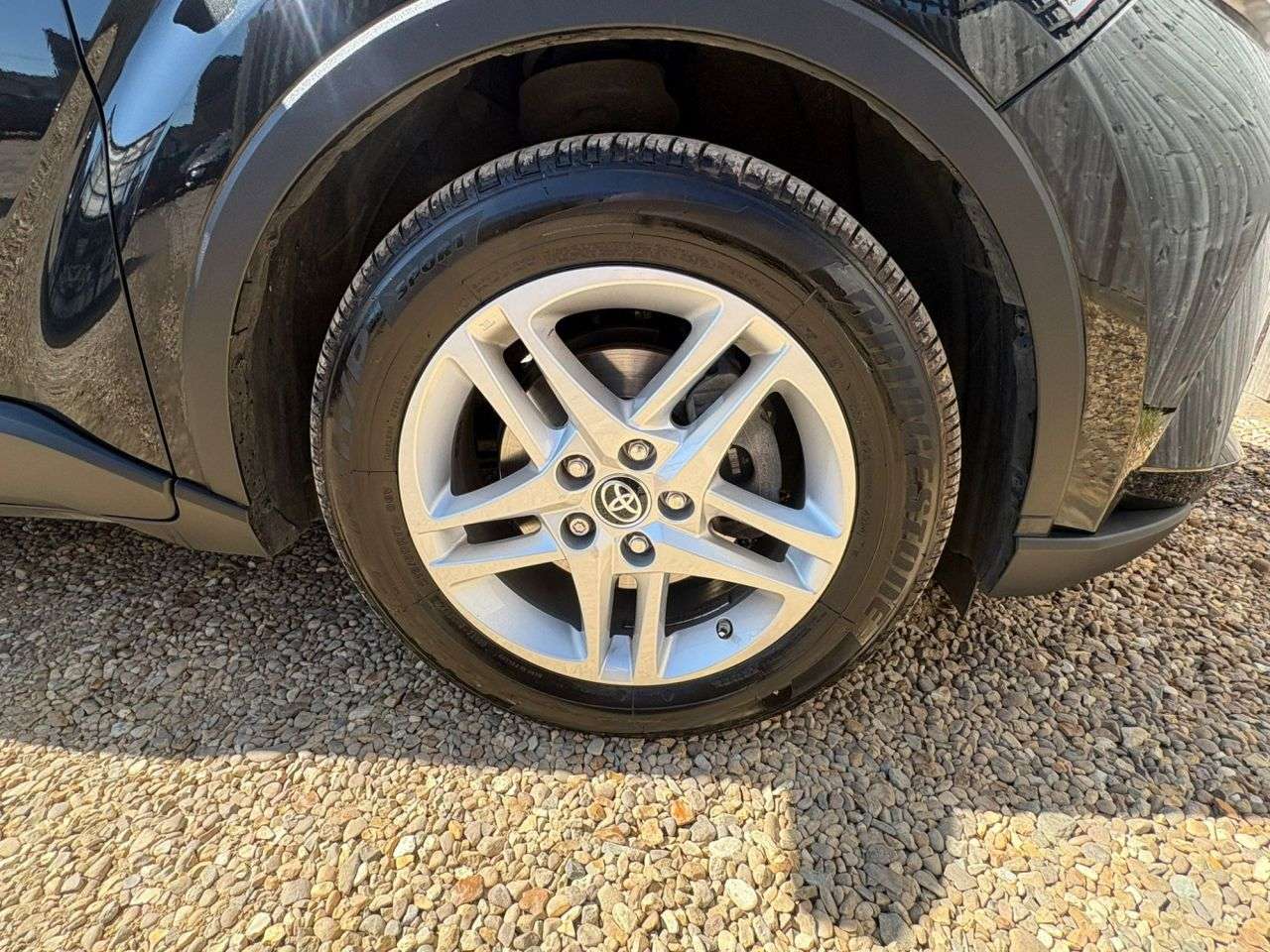 2023 TOYOTA C-HR 2023 TOYOTA C-HR