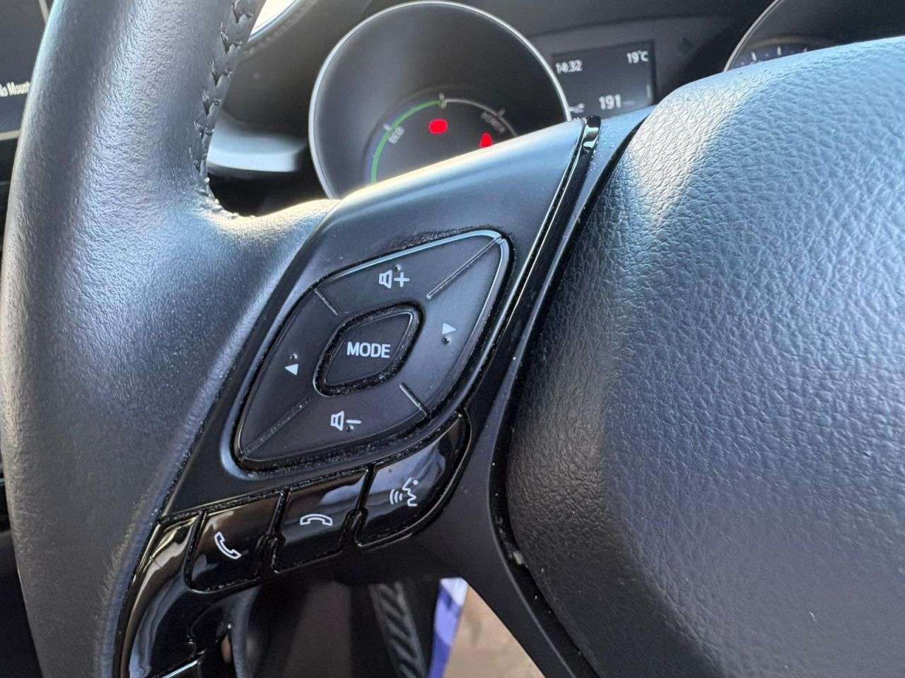 2023 TOYOTA C-HR 2023 TOYOTA C-HR