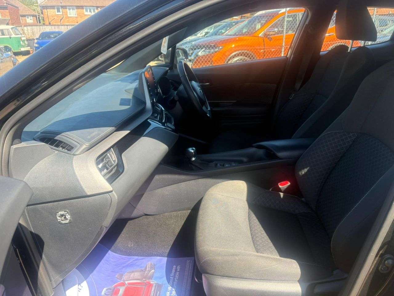 2023 TOYOTA C-HR 2023 TOYOTA C-HR