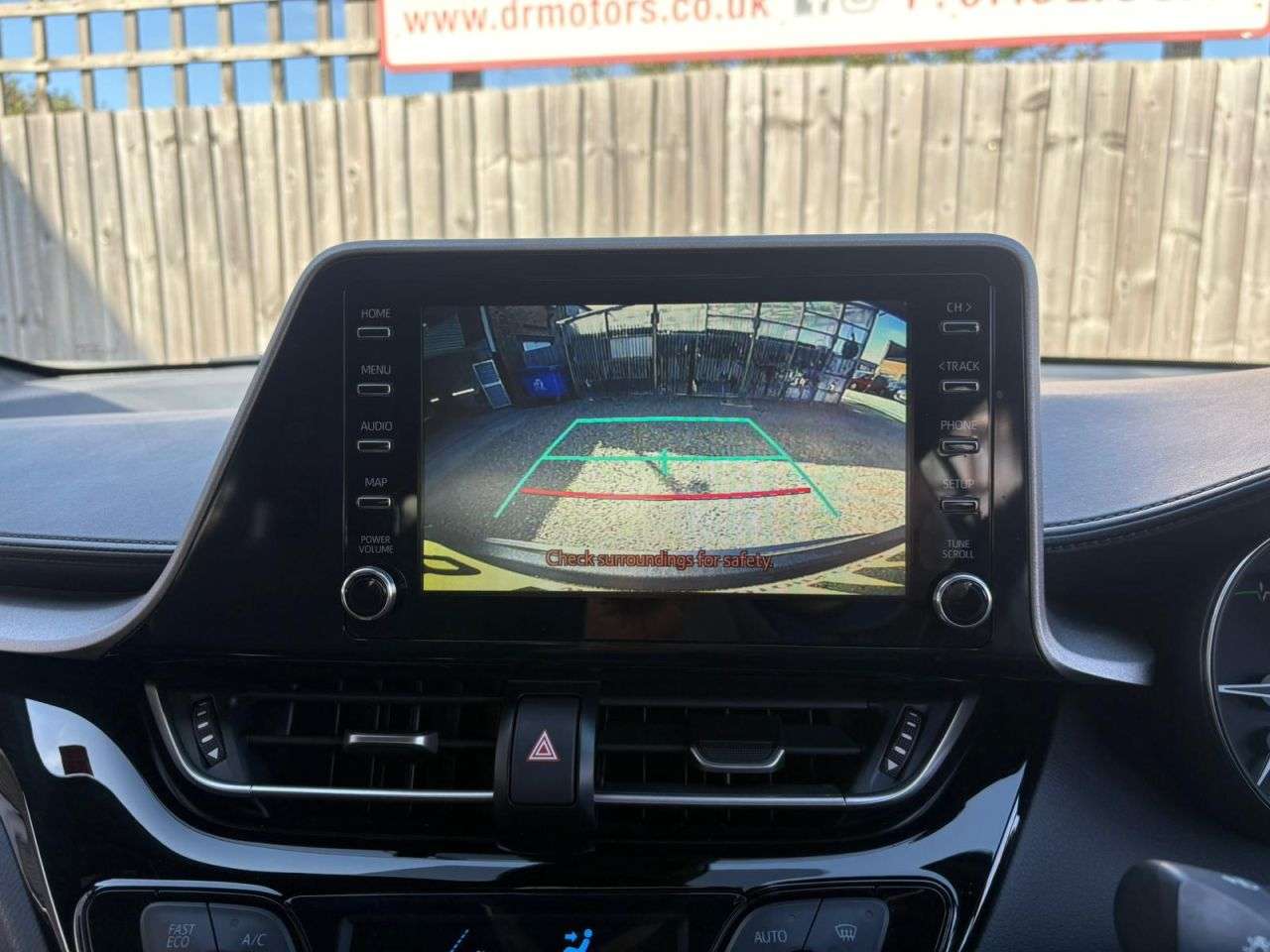 A 2021 TOYOTA C-HR 1.8 VVT-h GPF Icon SUV 5dr Petrol Hybrid CVT Euro 6 (s/s) (122 ps) + 1 OWNE A 2021 TOYOTA C-HR 1.8 VVT-h GPF Icon SUV 5dr Petrol Hybrid CVT Euro 6 (s/s) (122 ps) + 1 OWNE