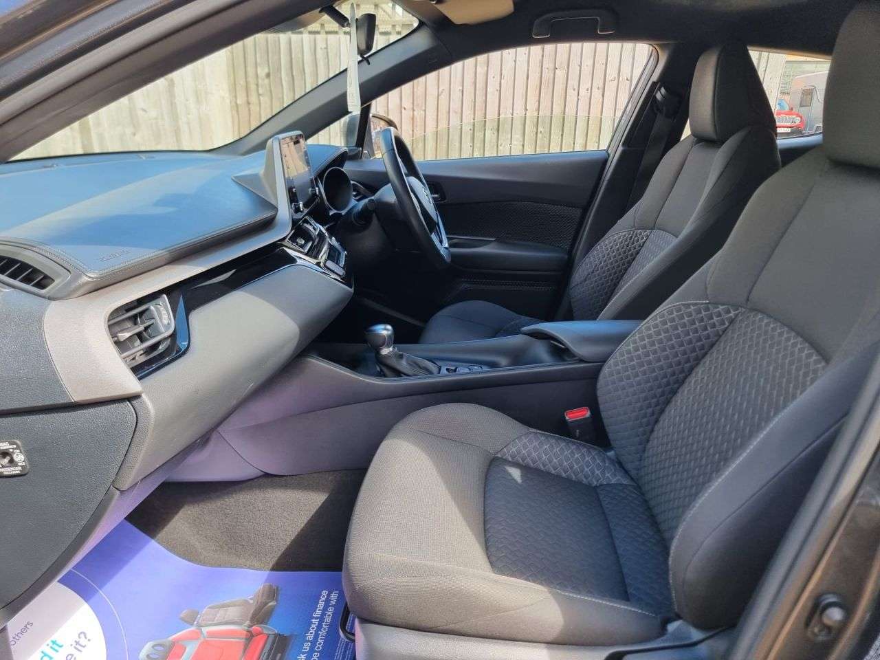 2023 TOYOTA C-HR 2023 TOYOTA C-HR