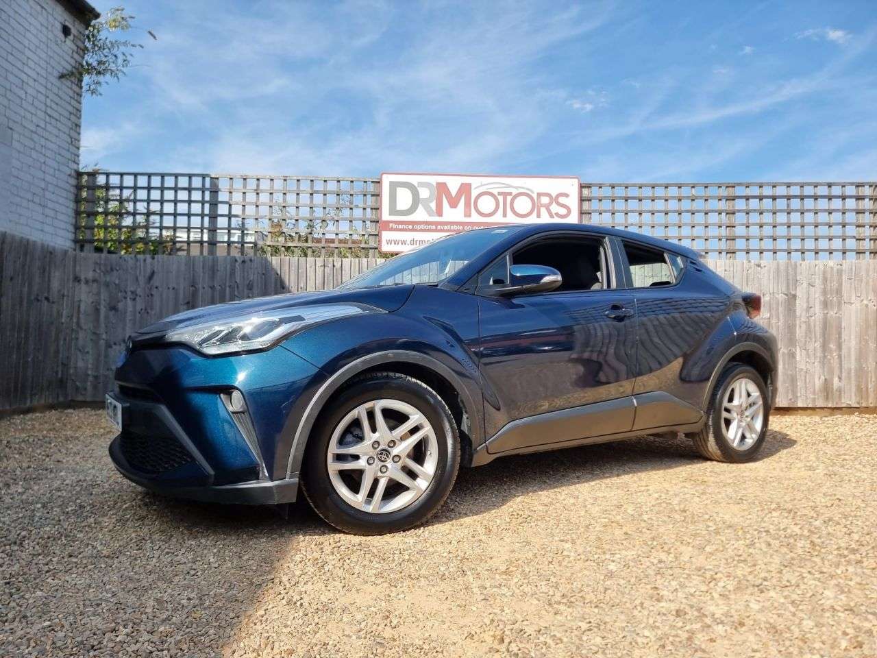 A 2023 TOYOTA C-HR 1.8 VVT-h GPF Icon SUV 5dr Petrol Hybrid CVT Euro 6 (s/s) (122 ps) R/CAMERA A 2023 TOYOTA C-HR 1.8 VVT-h GPF Icon SUV 5dr Petrol Hybrid CVT Euro 6 (s/s) (122 ps) R/CAMERA