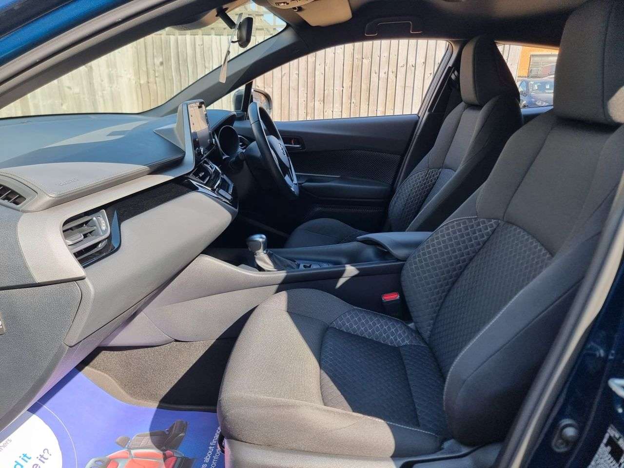 2023 TOYOTA C-HR 2023 TOYOTA C-HR