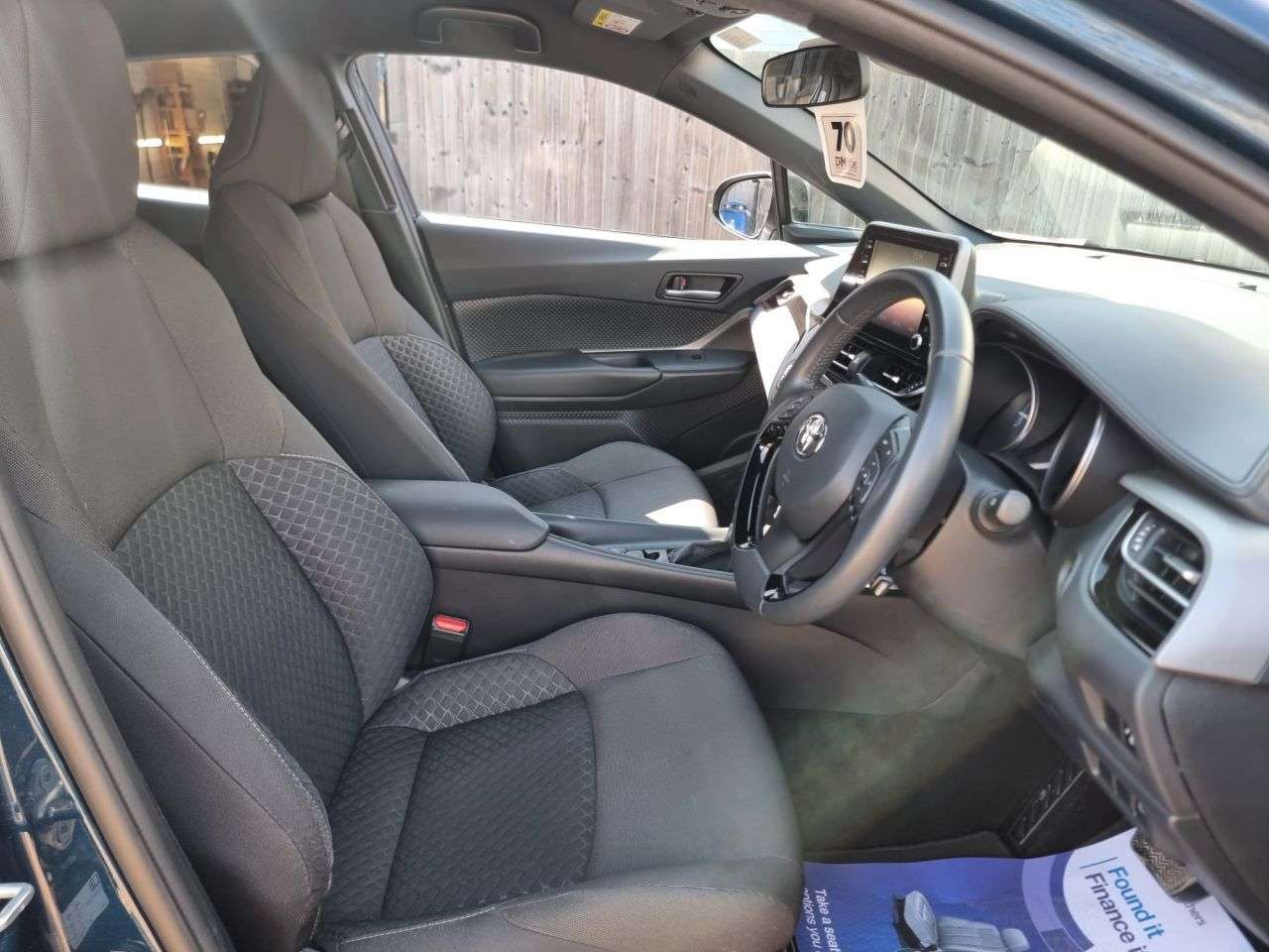 2023 TOYOTA C-HR 2023 TOYOTA C-HR